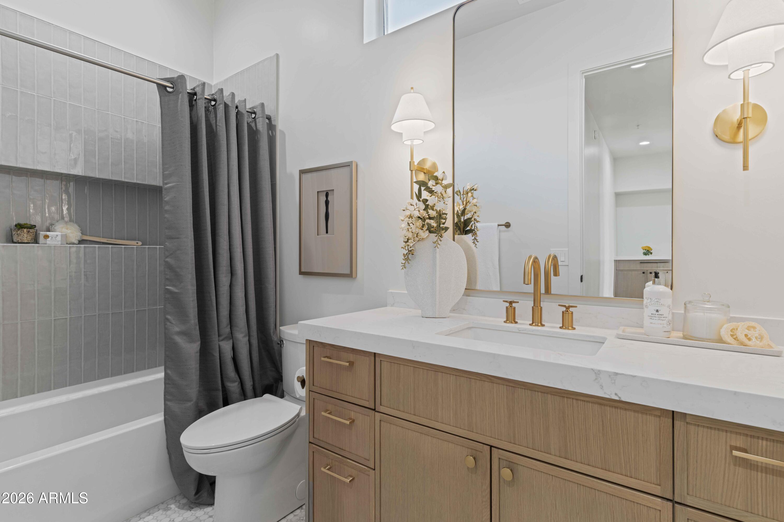 EAGLES GLEN - Residential