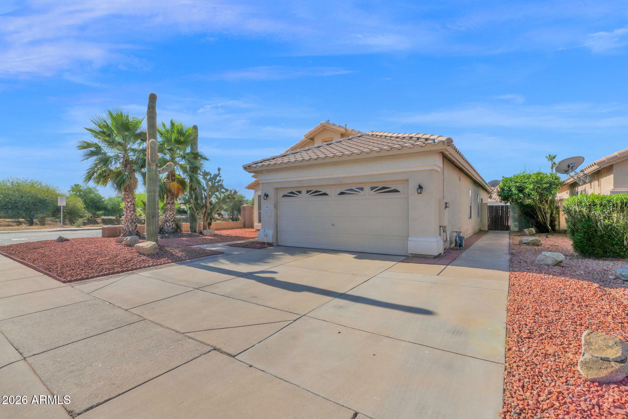 1011 W KELTON Lane