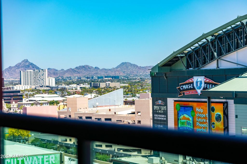 Photo of 310 S 4th Street #1407, Phoenix, AZ 85004 (MLS # 6849144)