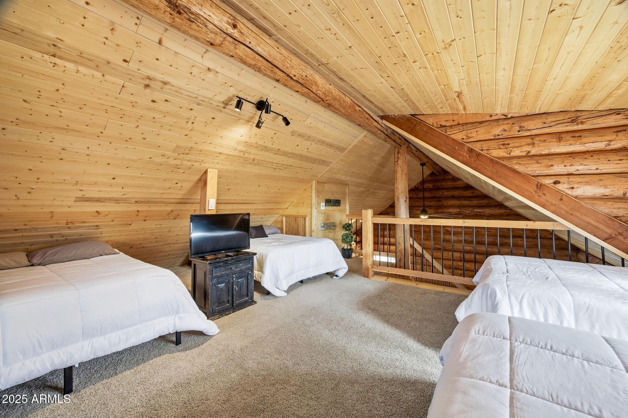 White Mountain Lakes, U9 - Residential