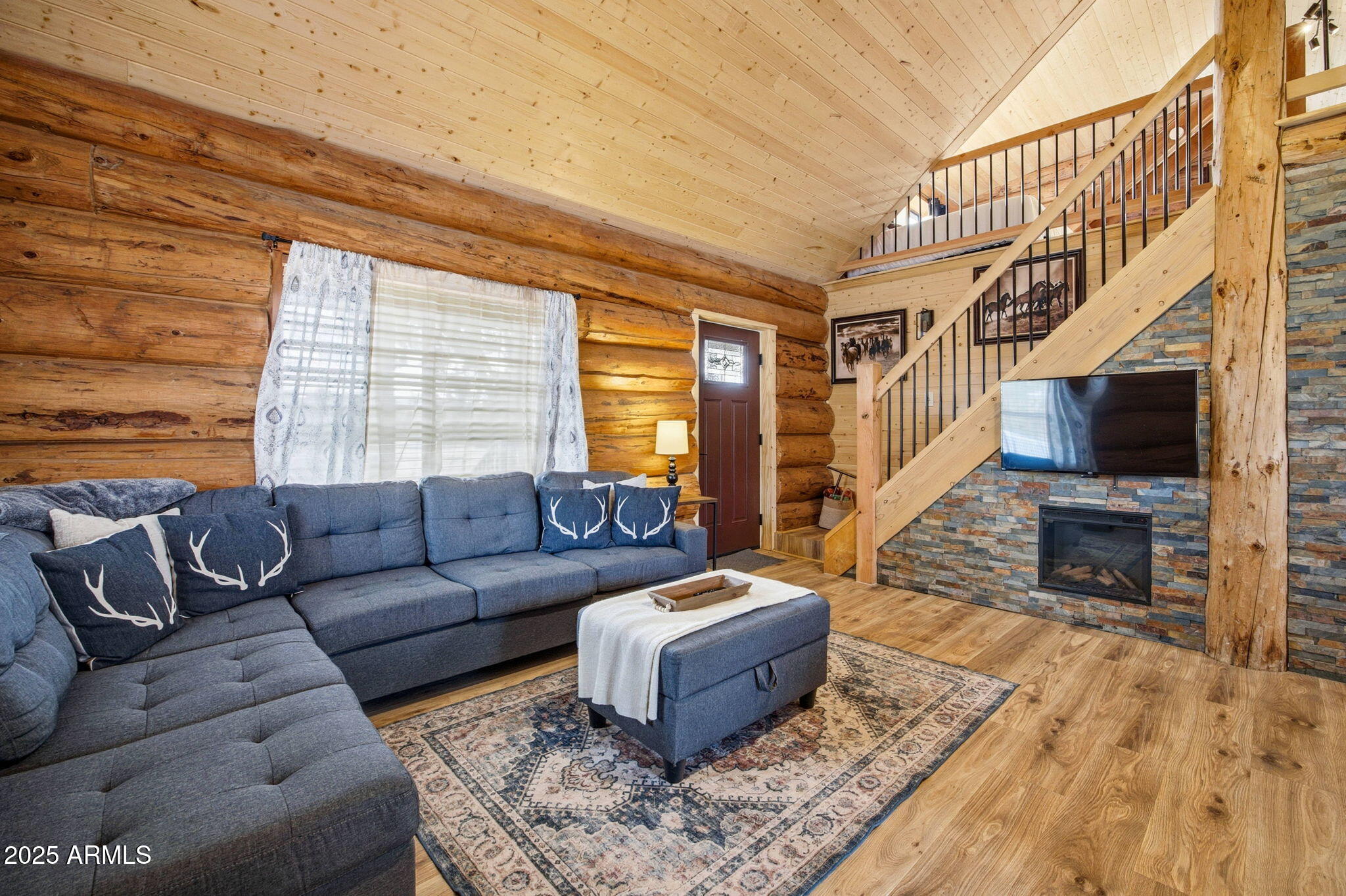 White Mountain Lakes, U9 - Residential