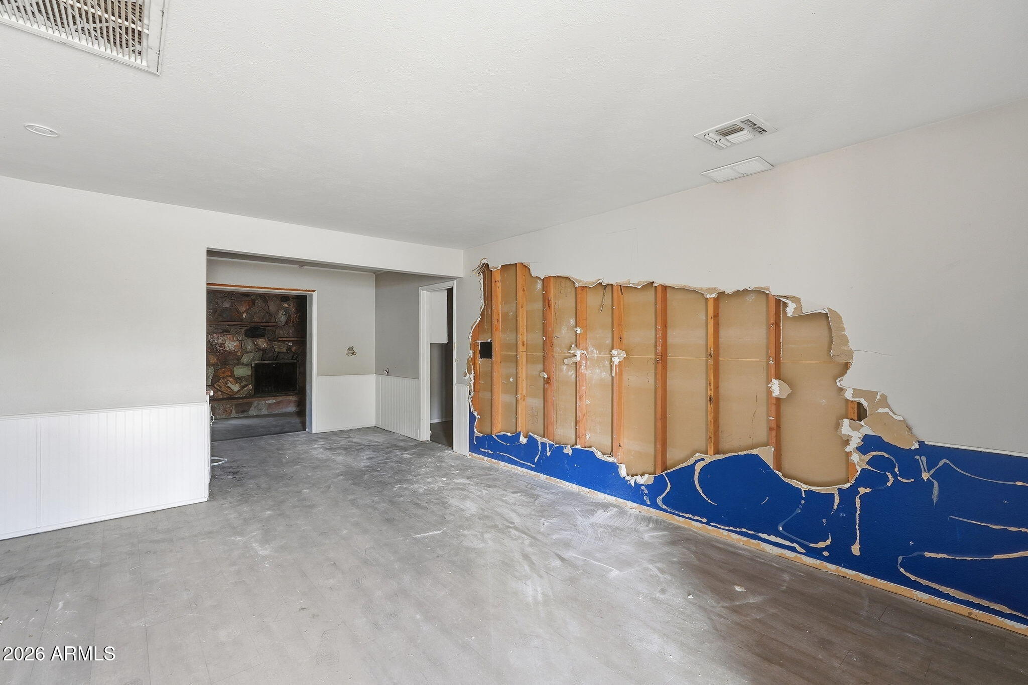 1723 W CHERYL Drive