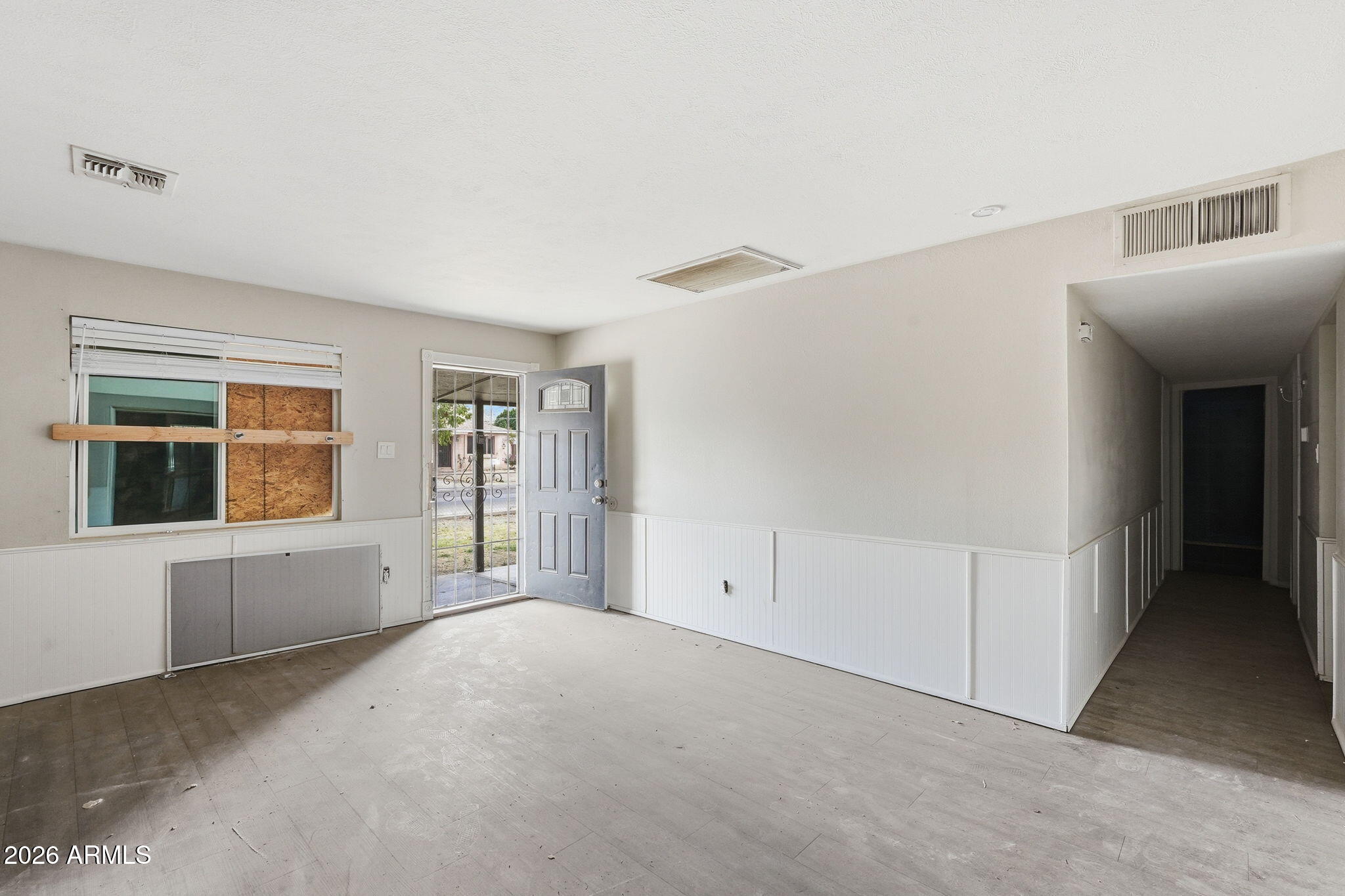 1723 W CHERYL Drive