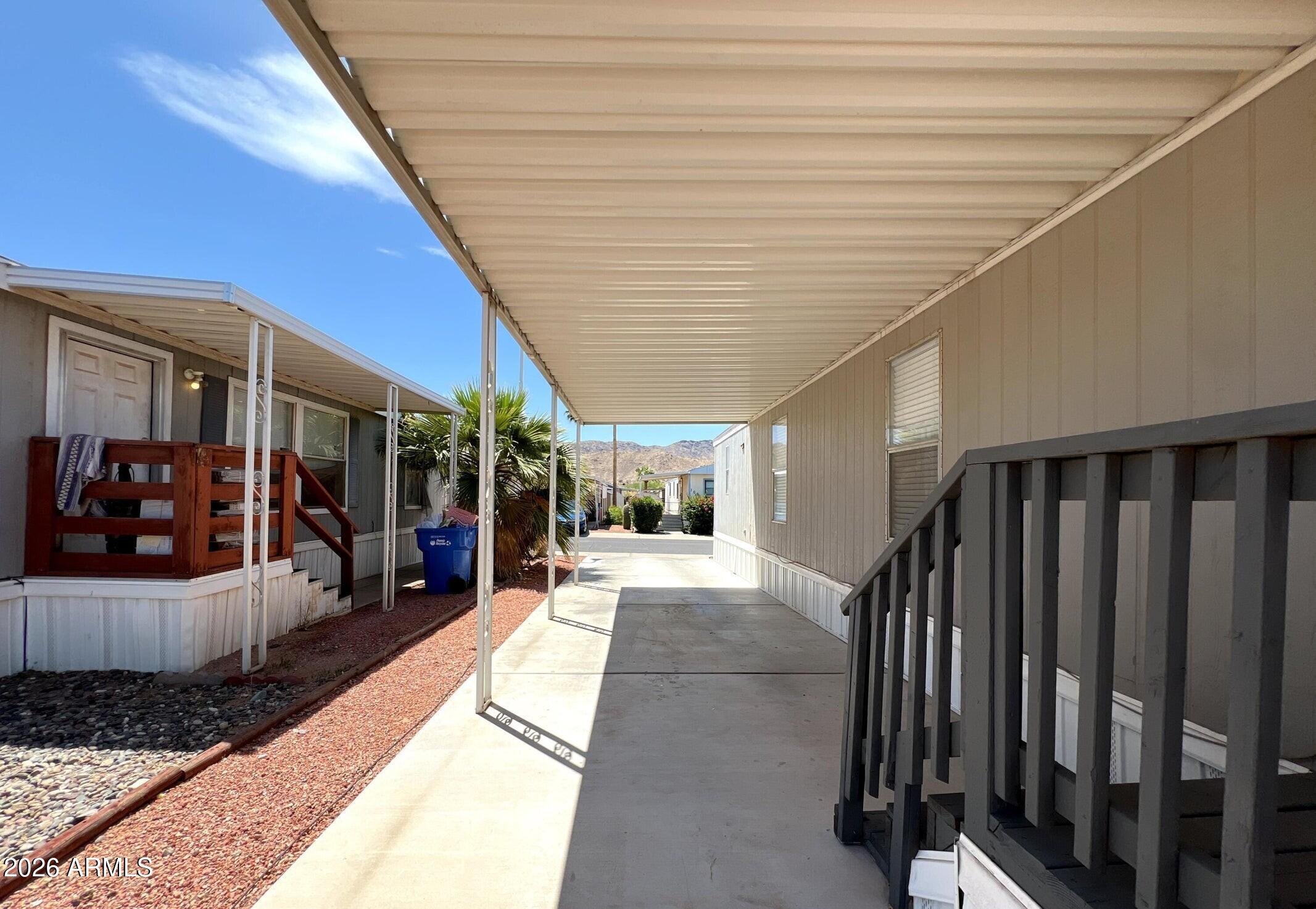 1002 W Kachina Trail