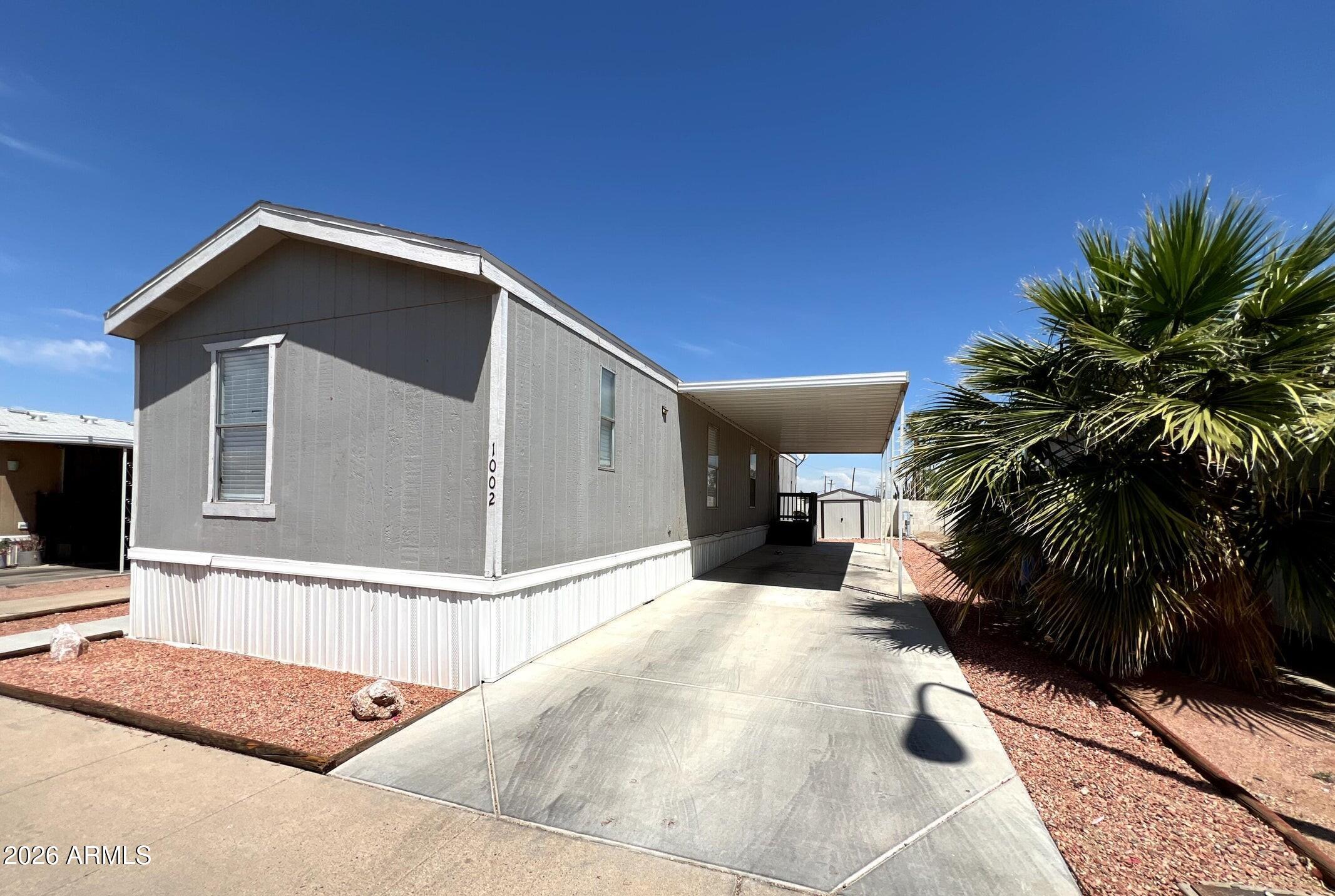 1002 W Kachina Trail