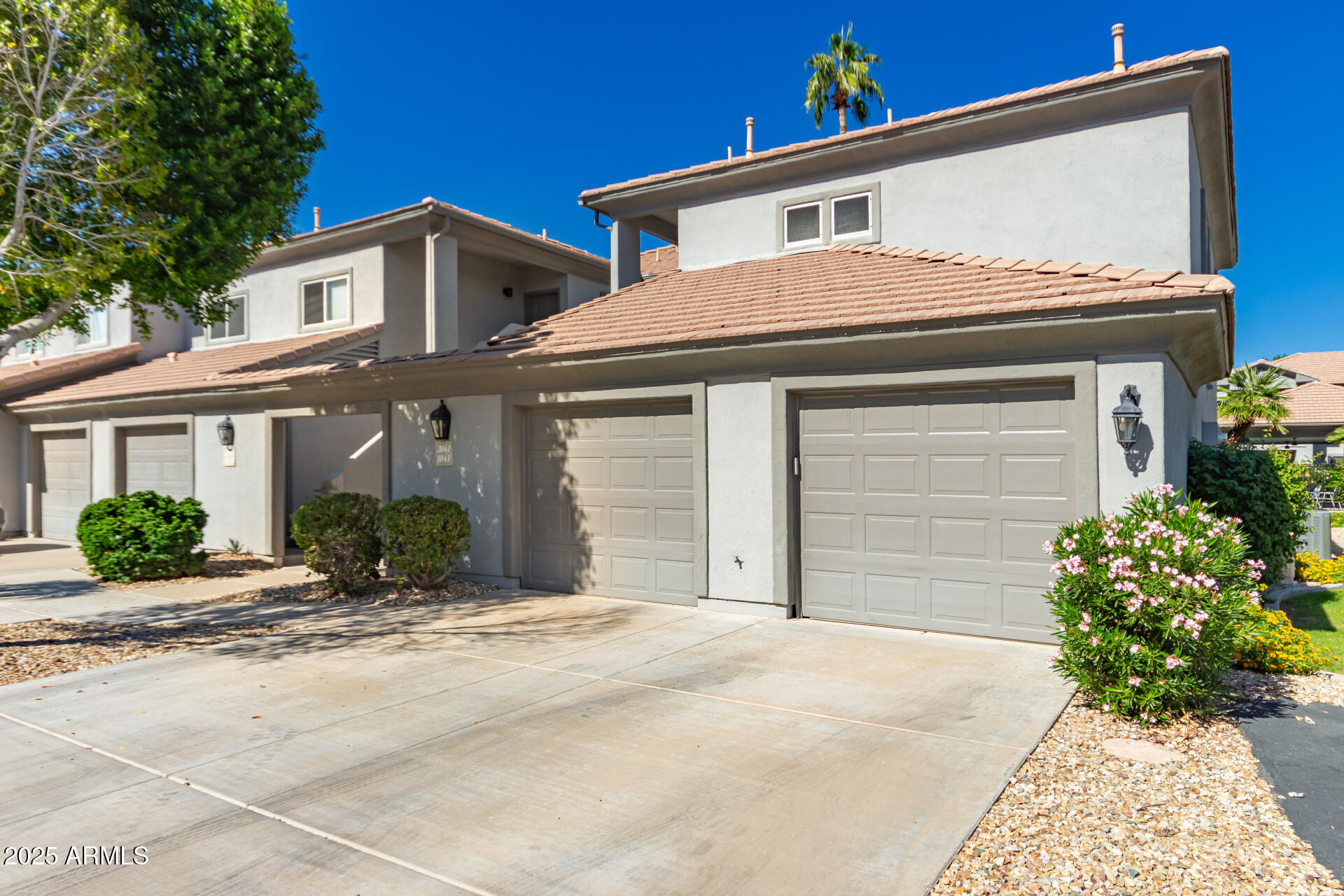 7401 W ARROWHEAD CLUBHOUSE Drive 2041