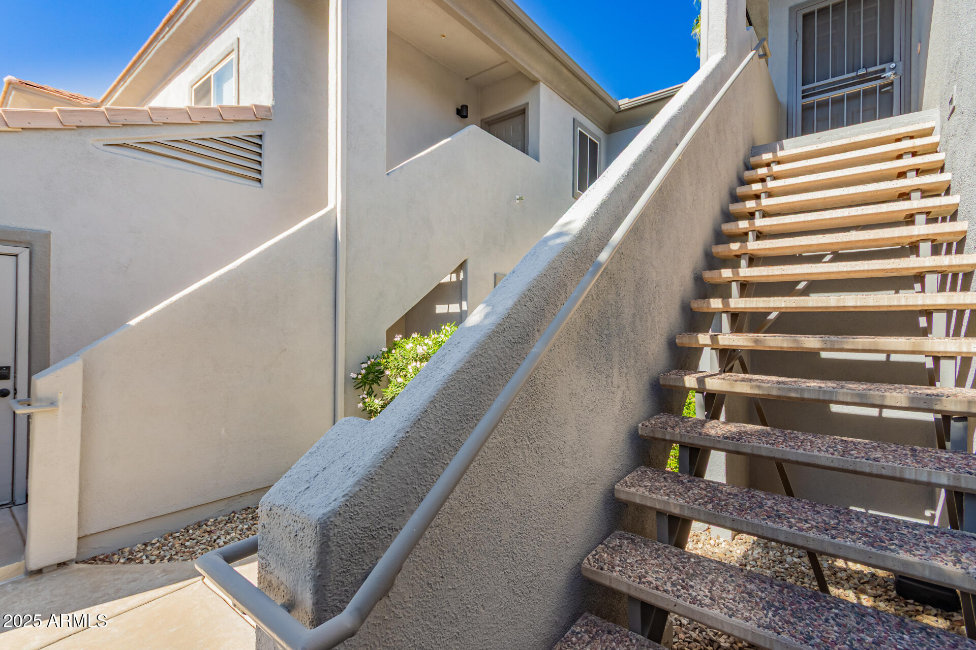 7401 W ARROWHEAD CLUBHOUSE Drive 2041