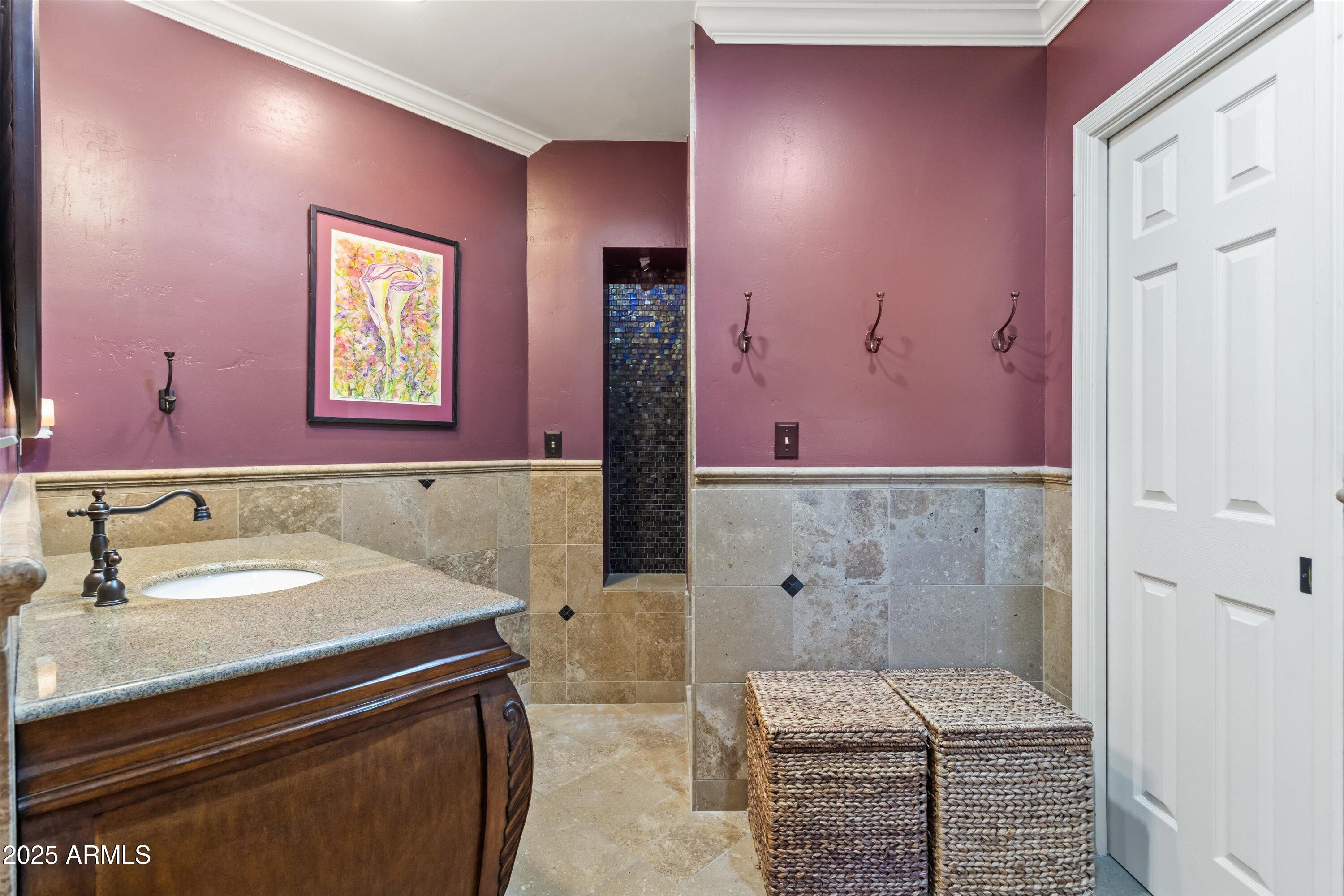 Phoenix, Arizona 85014, United States, 3 Bedrooms Bedrooms, ,2 BathroomsBathrooms,Residential,Active,8082