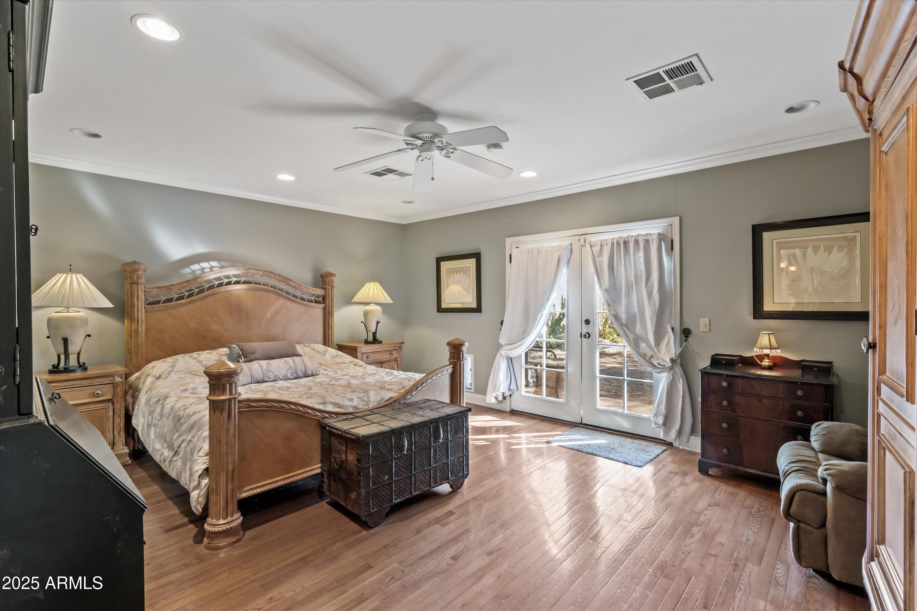 Phoenix, Arizona 85014, United States, 3 Bedrooms Bedrooms, ,2 BathroomsBathrooms,Residential,Active,8082