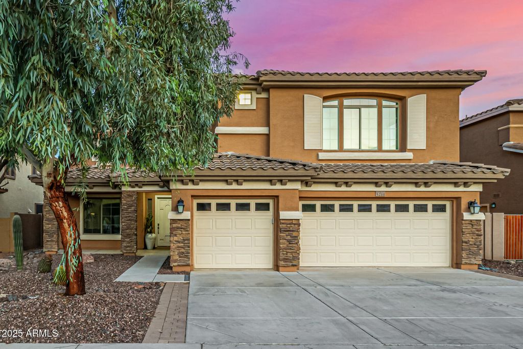 Photo of 5211 N 193rd Avenue, Litchfield Park, AZ 85340 (MLS # 6913471)