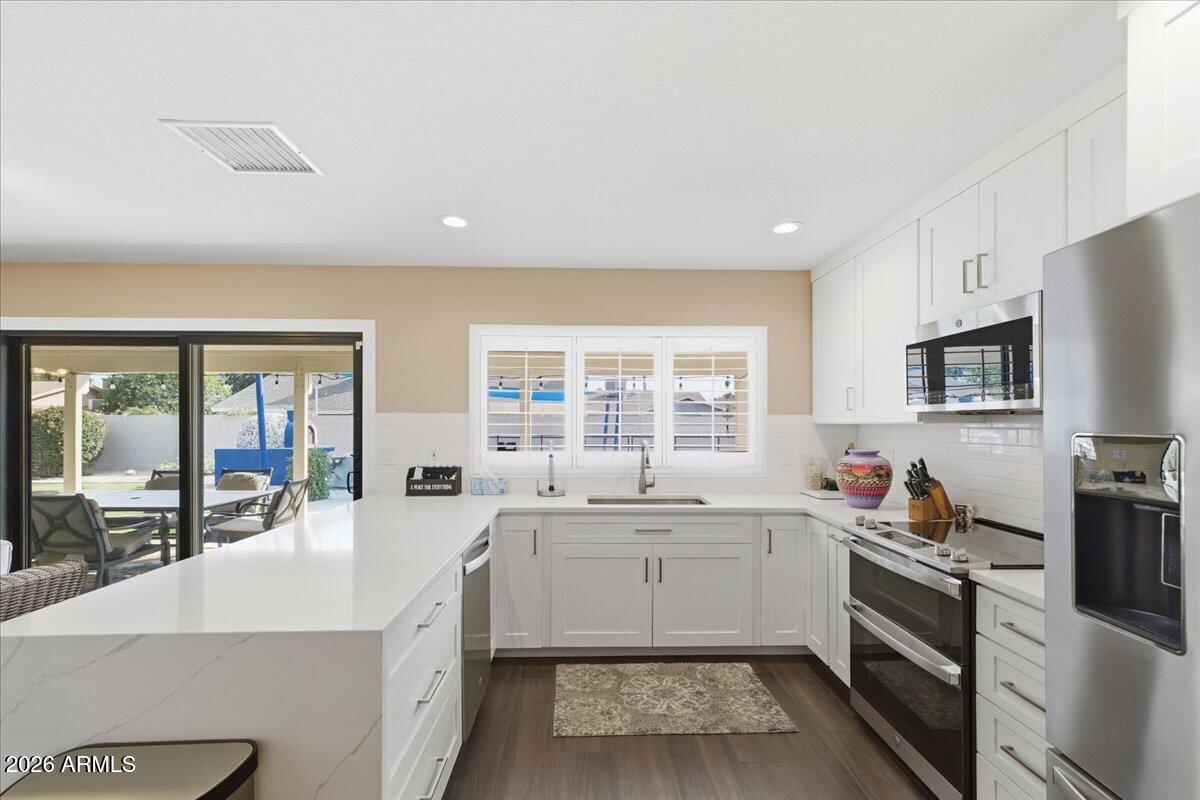 6101 E Greenway Lane