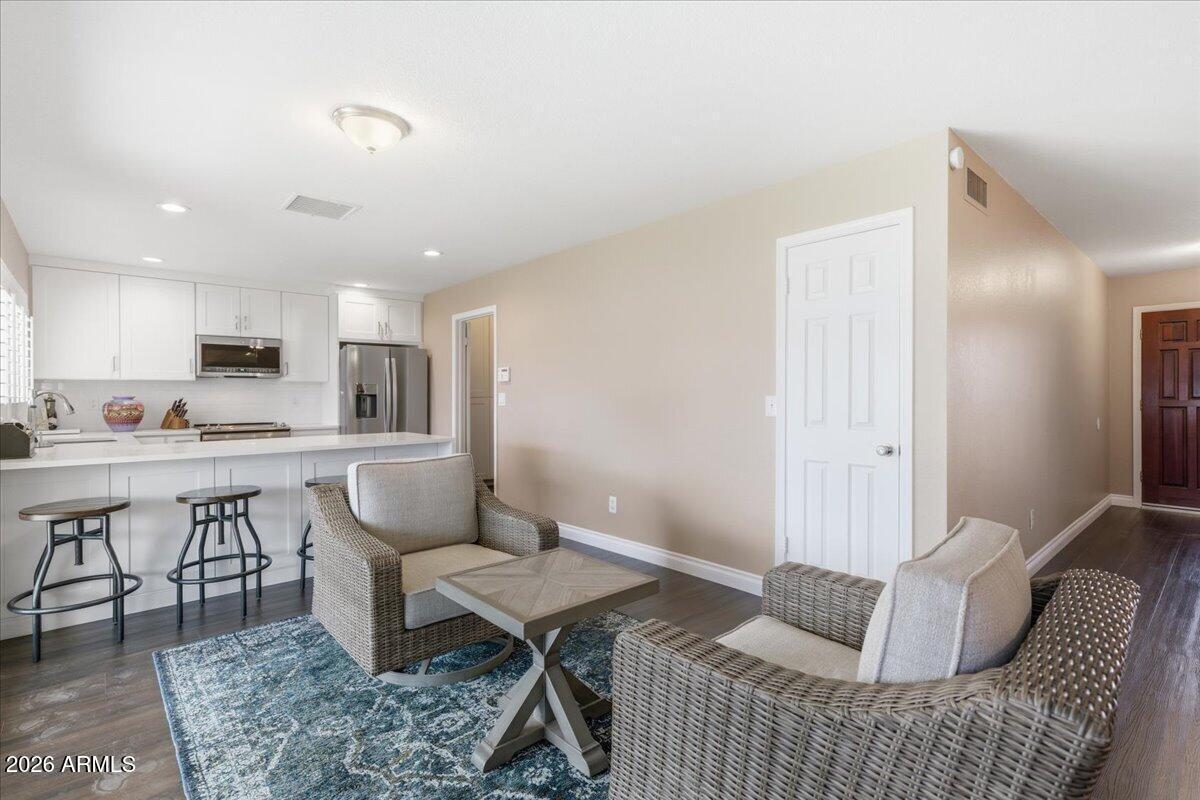 6101 E Greenway Lane