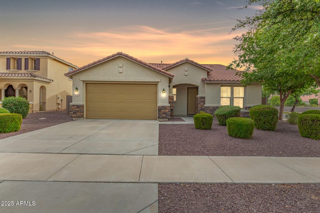Photo of 3427 E Gary Way, Gilbert, AZ 85234 (MLS # 6913011)