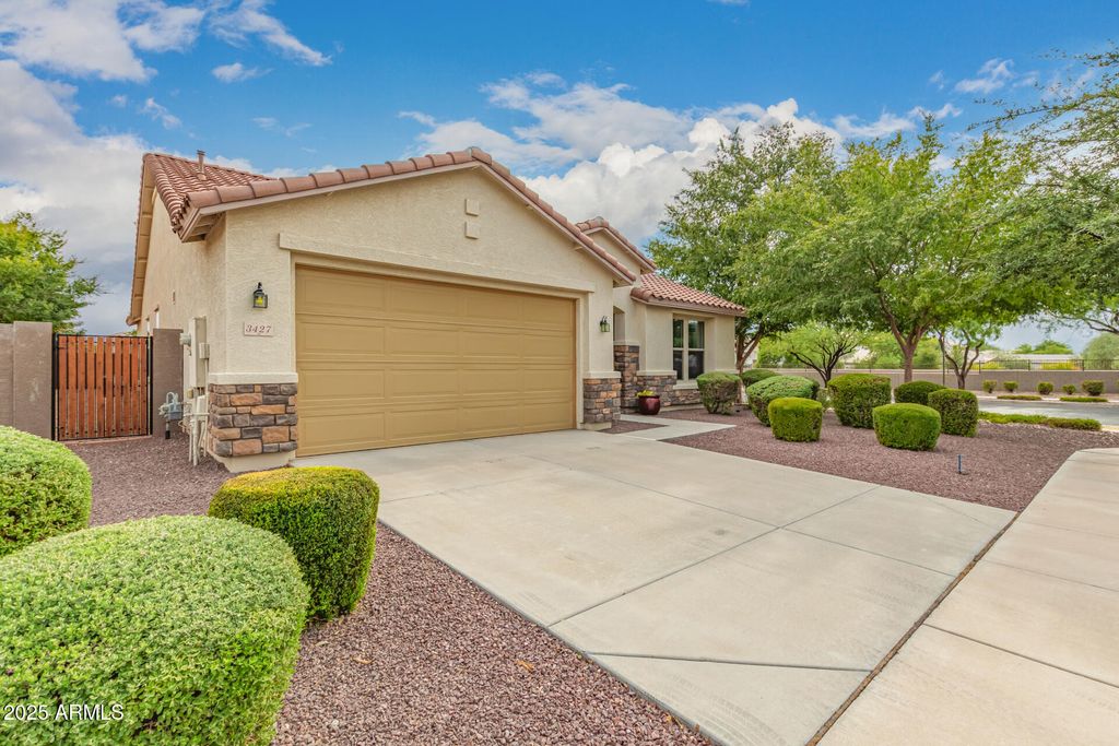 Photo of 3427 E Gary Way, Gilbert, AZ 85234 (MLS # 6913011)