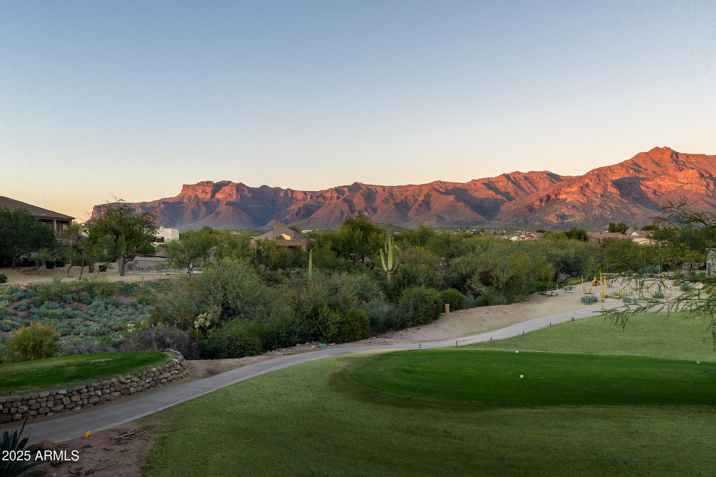 5213 S Overlook Trail