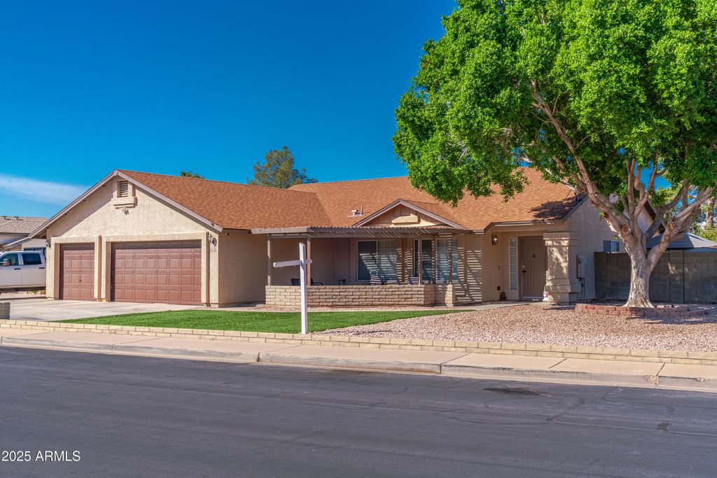 Photo of 6176 N 89th Avenue, Glendale, AZ 85305 (MLS # 6924082)