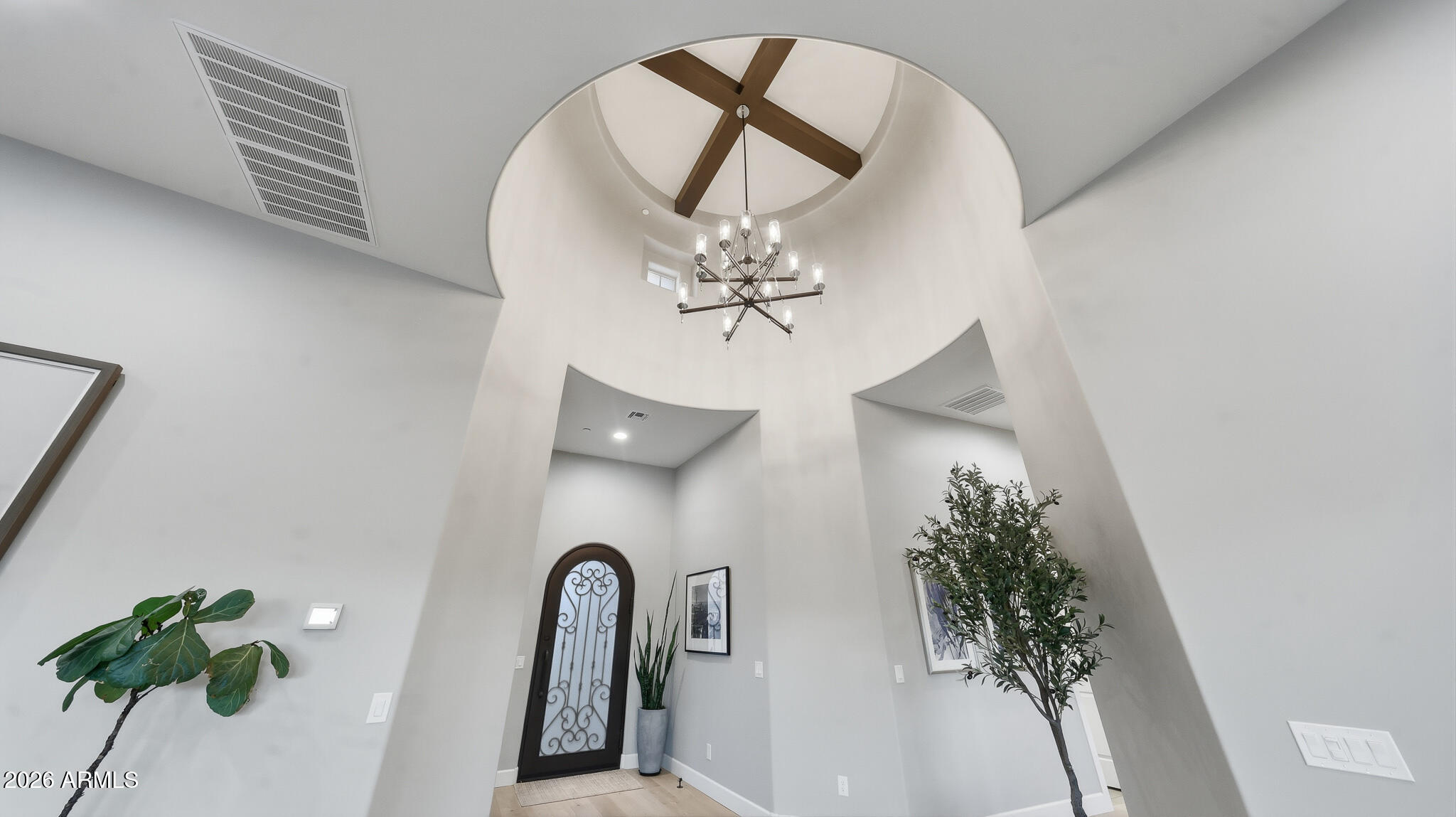 8512 E EAGLE CLAW Drive