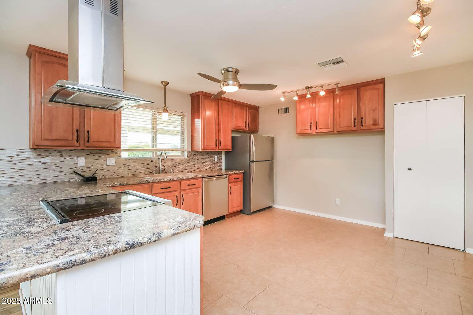 712 S 34TH Street