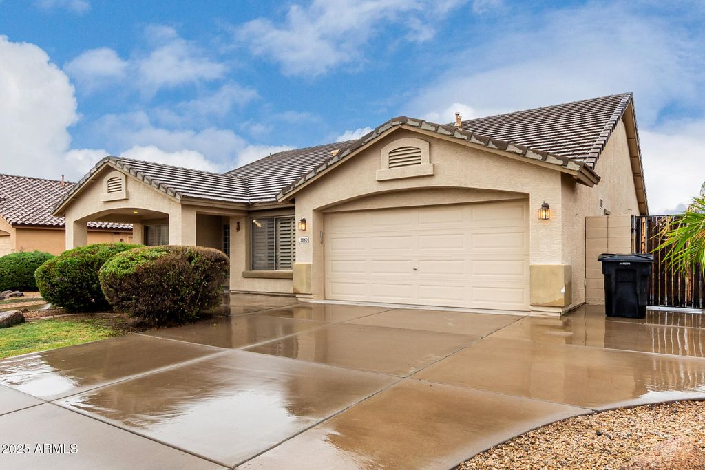 Photo of 3860 E Thornton Avenue, Gilbert, AZ 85297 (MLS # 6949824)