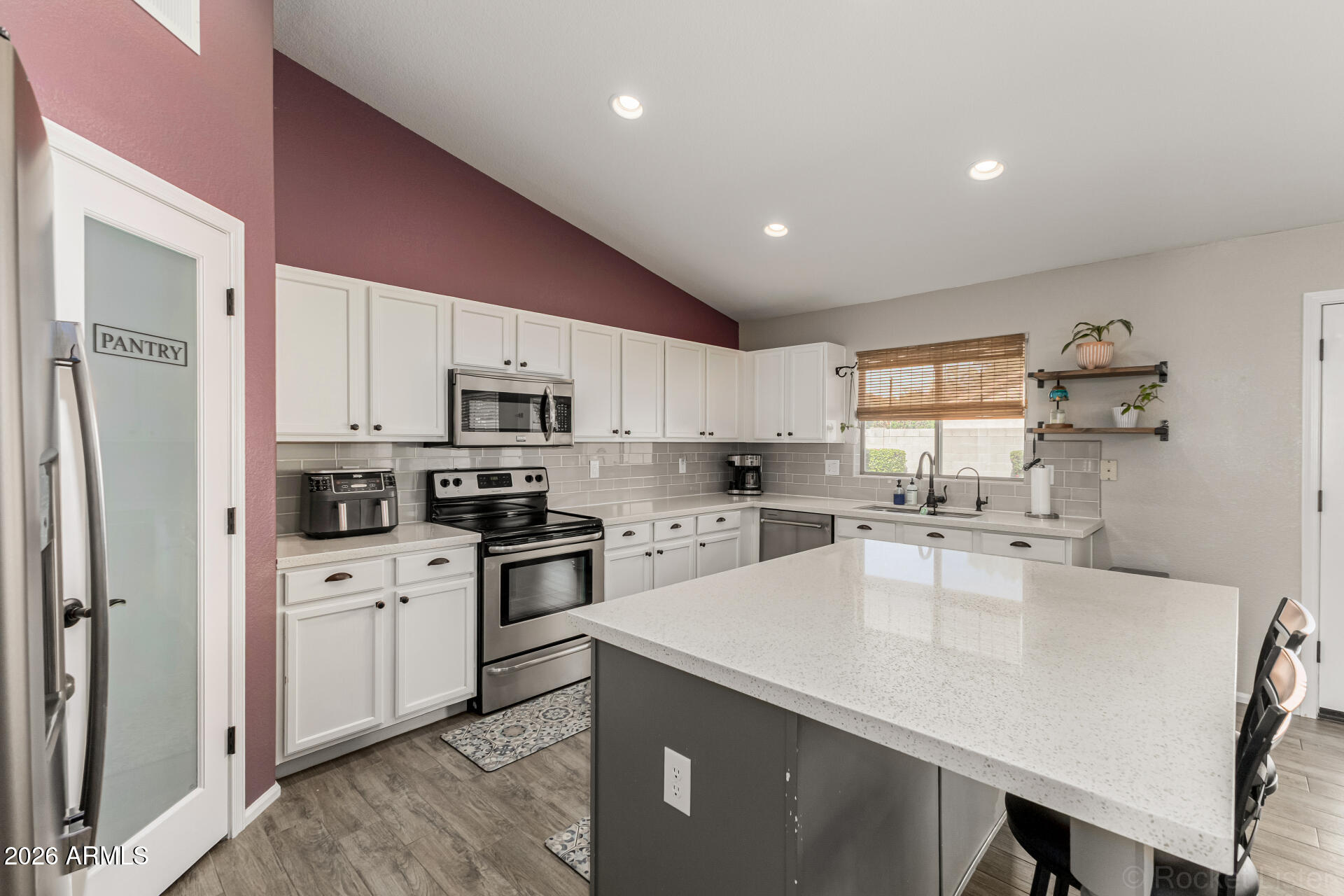 8738 E POSADA Avenue