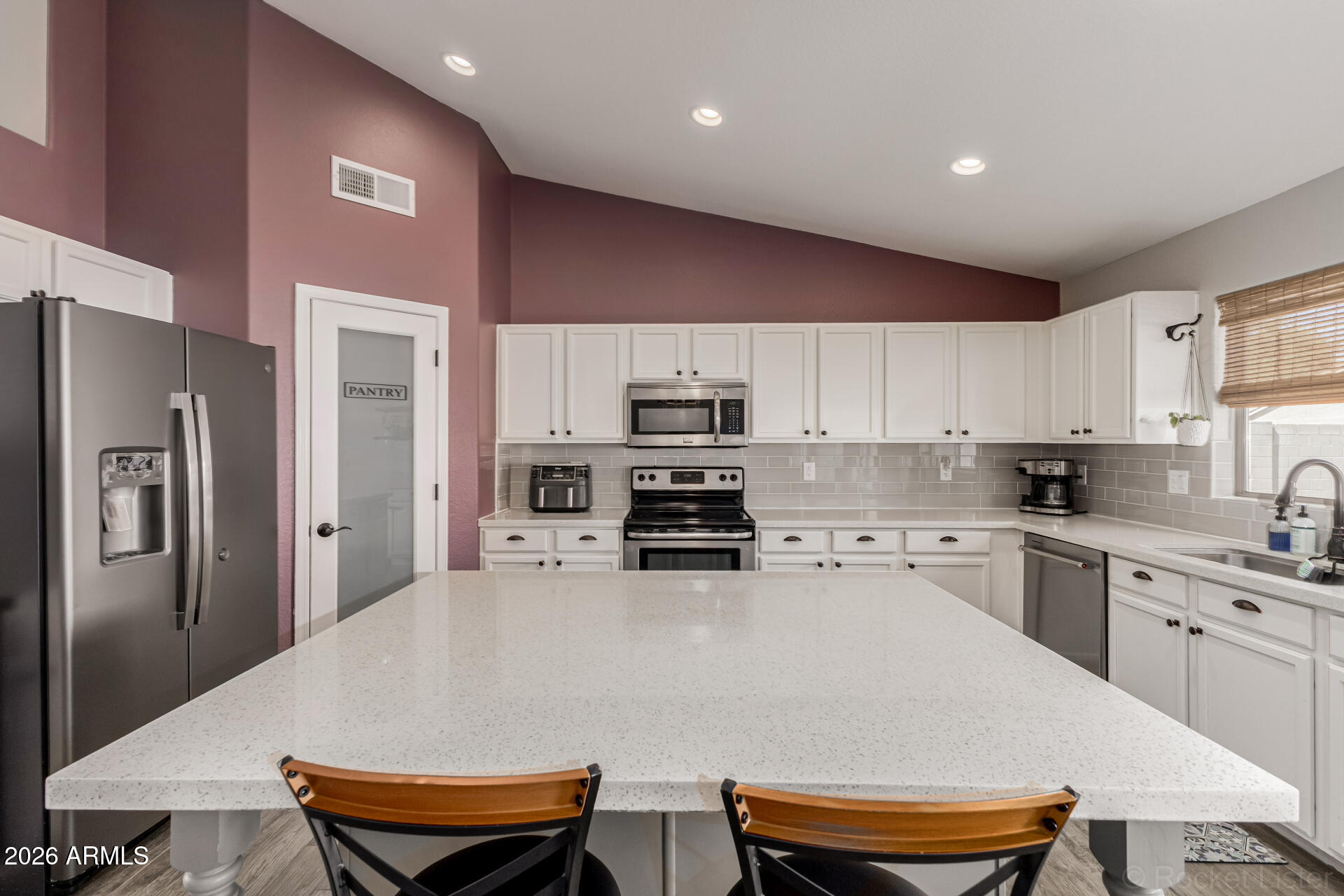 8738 E POSADA Avenue