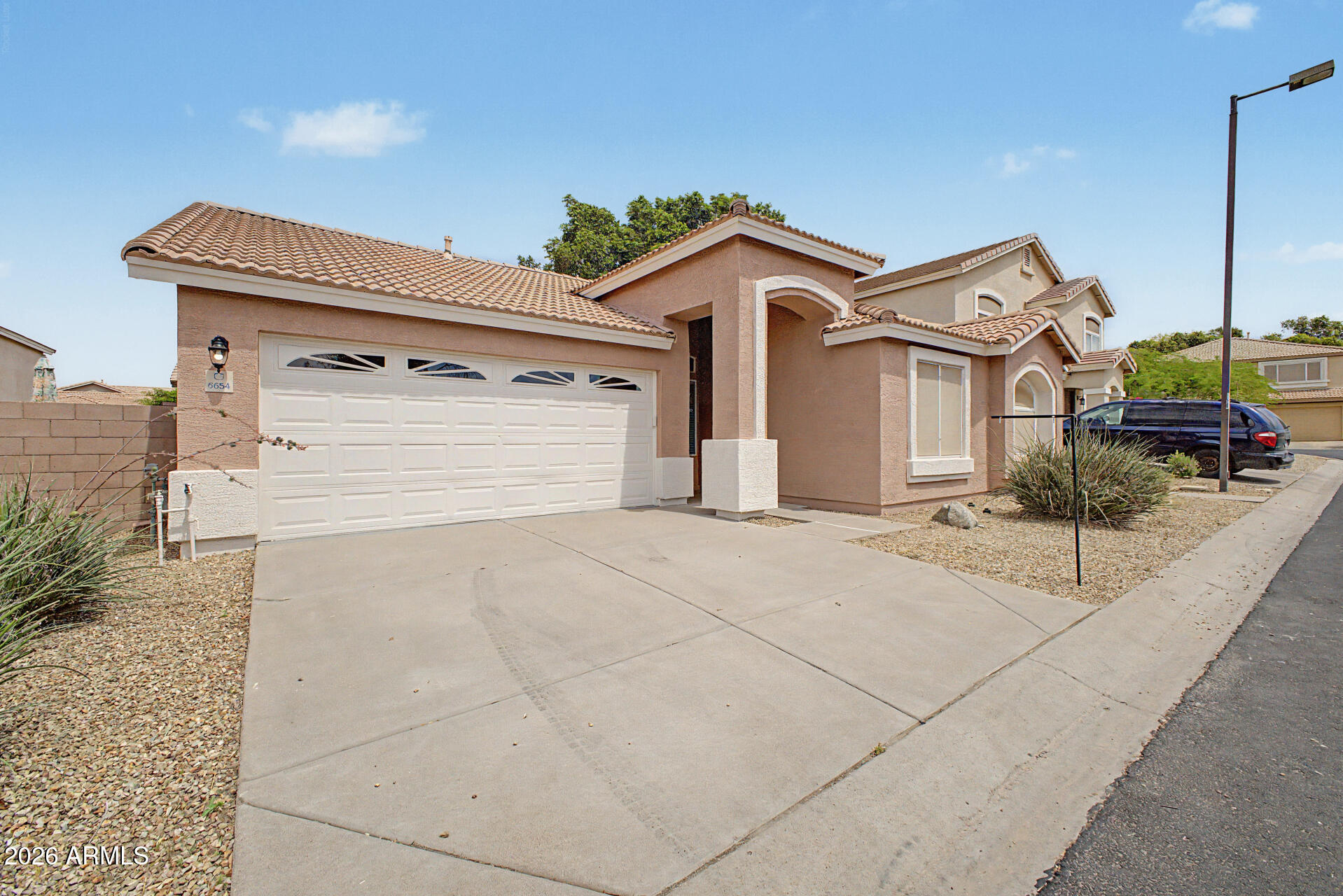 6654 E RICHMOND Street