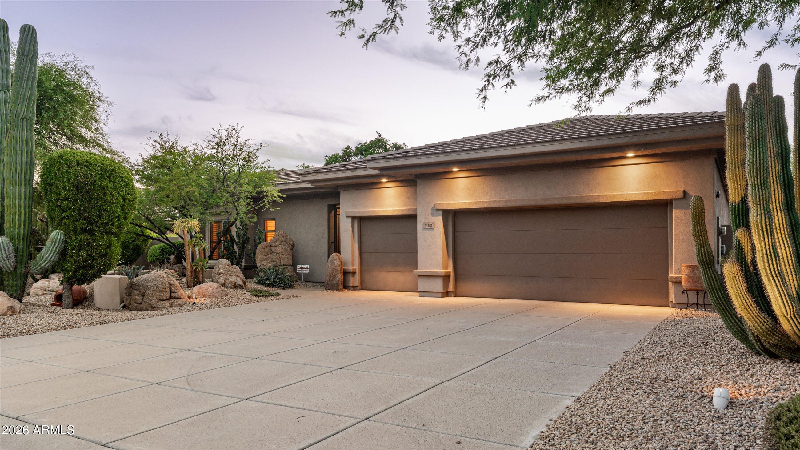 7386 E BRISA Drive