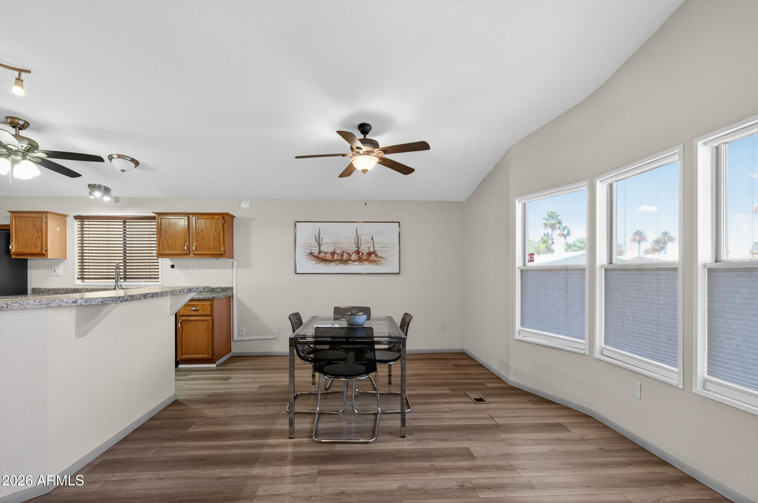 3700 S TOMAHAWK Road 95