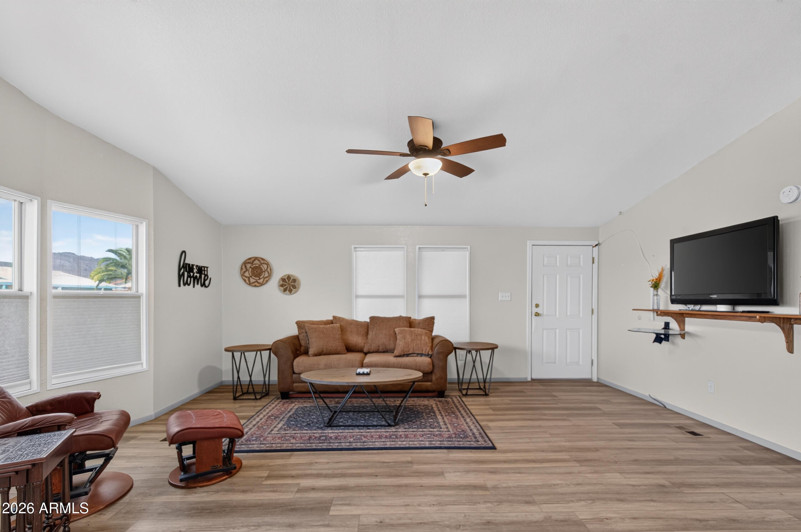 3700 S TOMAHAWK Road 95