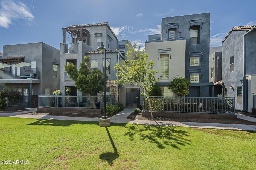 Photo of 615 E Portland Street #213, Phoenix, AZ 85004 (MLS # 6912778)