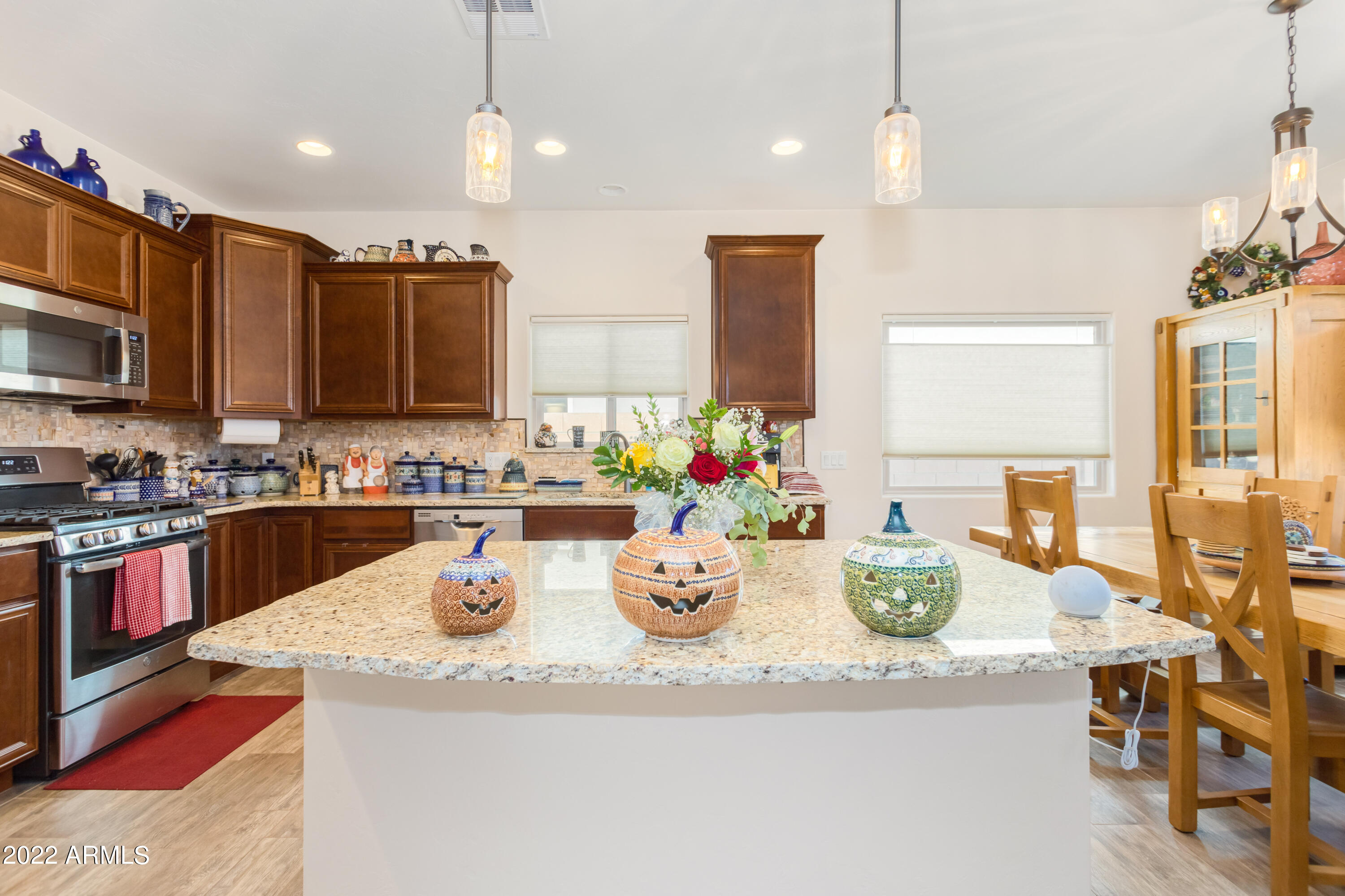 MESA VERDE ESTATES - Residential