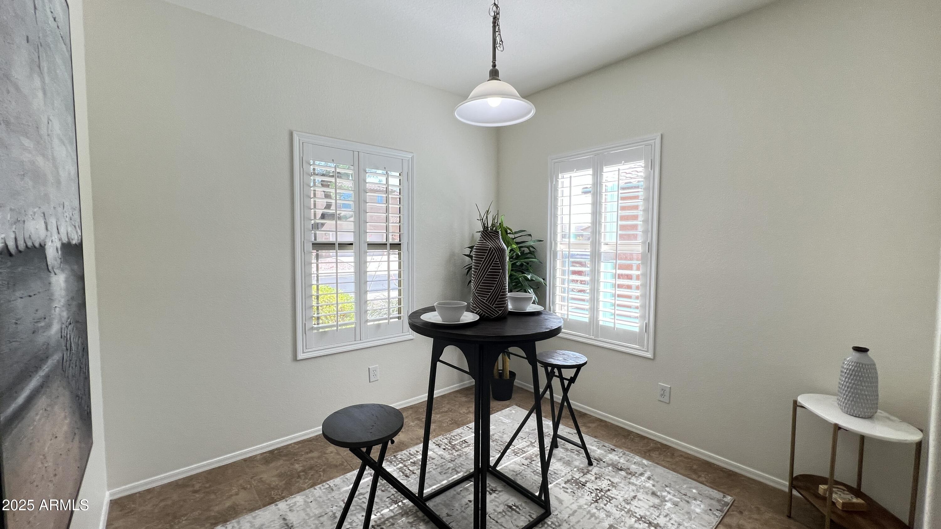 10850 W Avenida Del Rey --