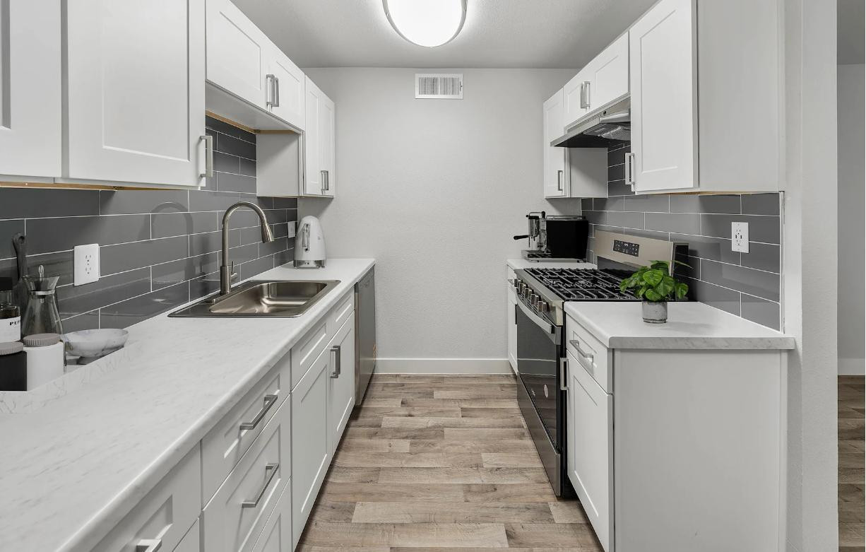 2025 W Indian School Road 1