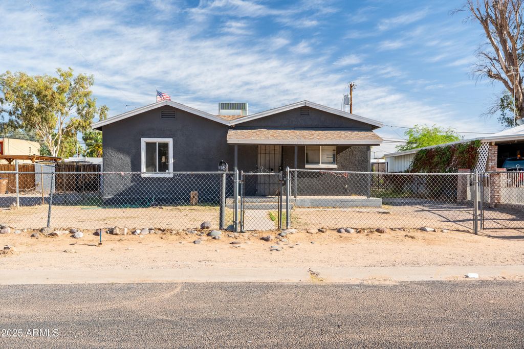 Photo of 352 W Roosevelt Avenue, Coolidge, AZ 85128 (MLS # 6853342)