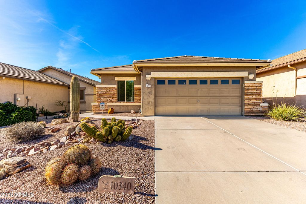 Photo of 10340 E Meandering Trail Lane, Gold Canyon, AZ 85118 (MLS # 6990814)