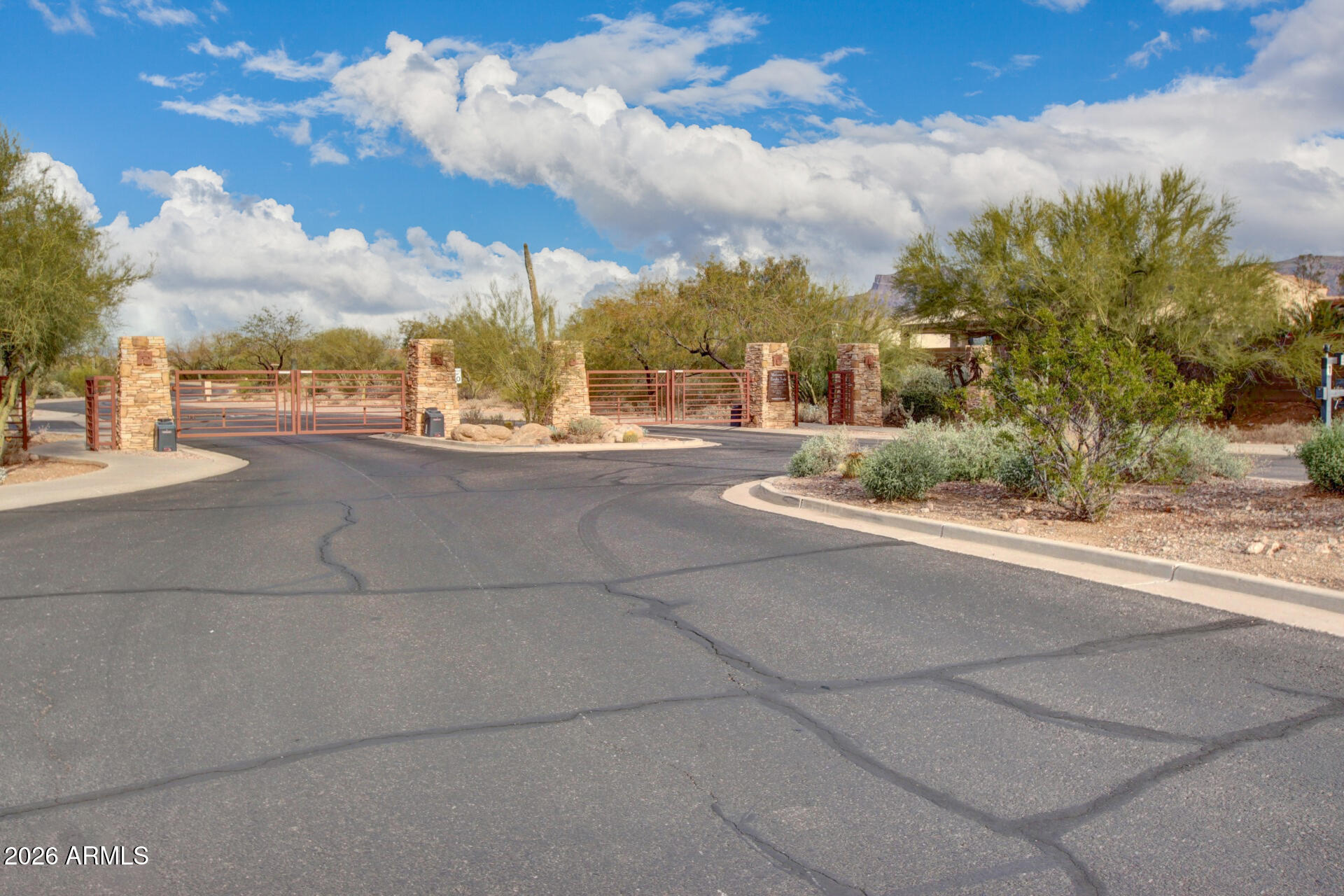 PERALTA TRAILS - Residential