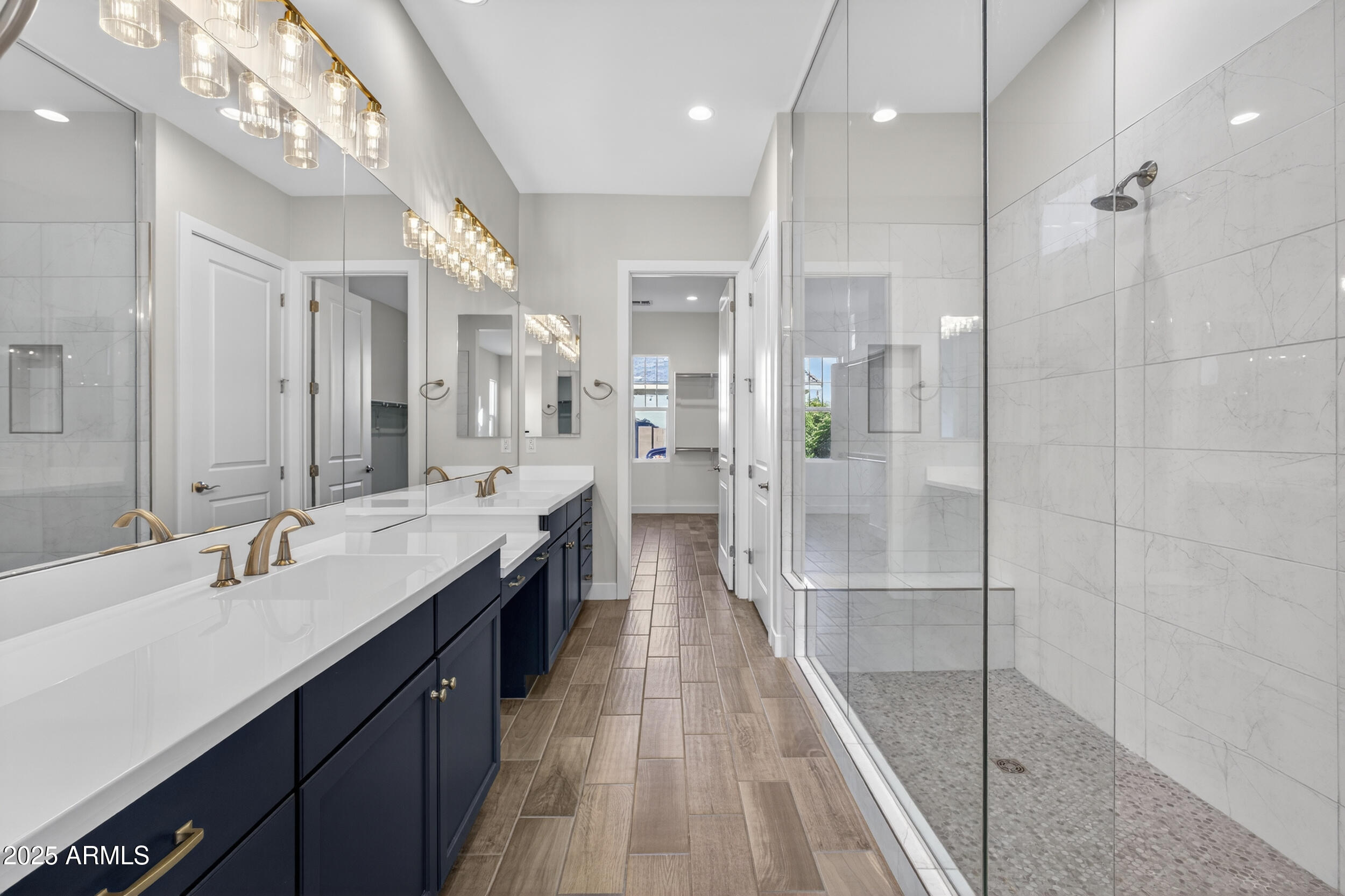 17233 W DARTMOUTH Street