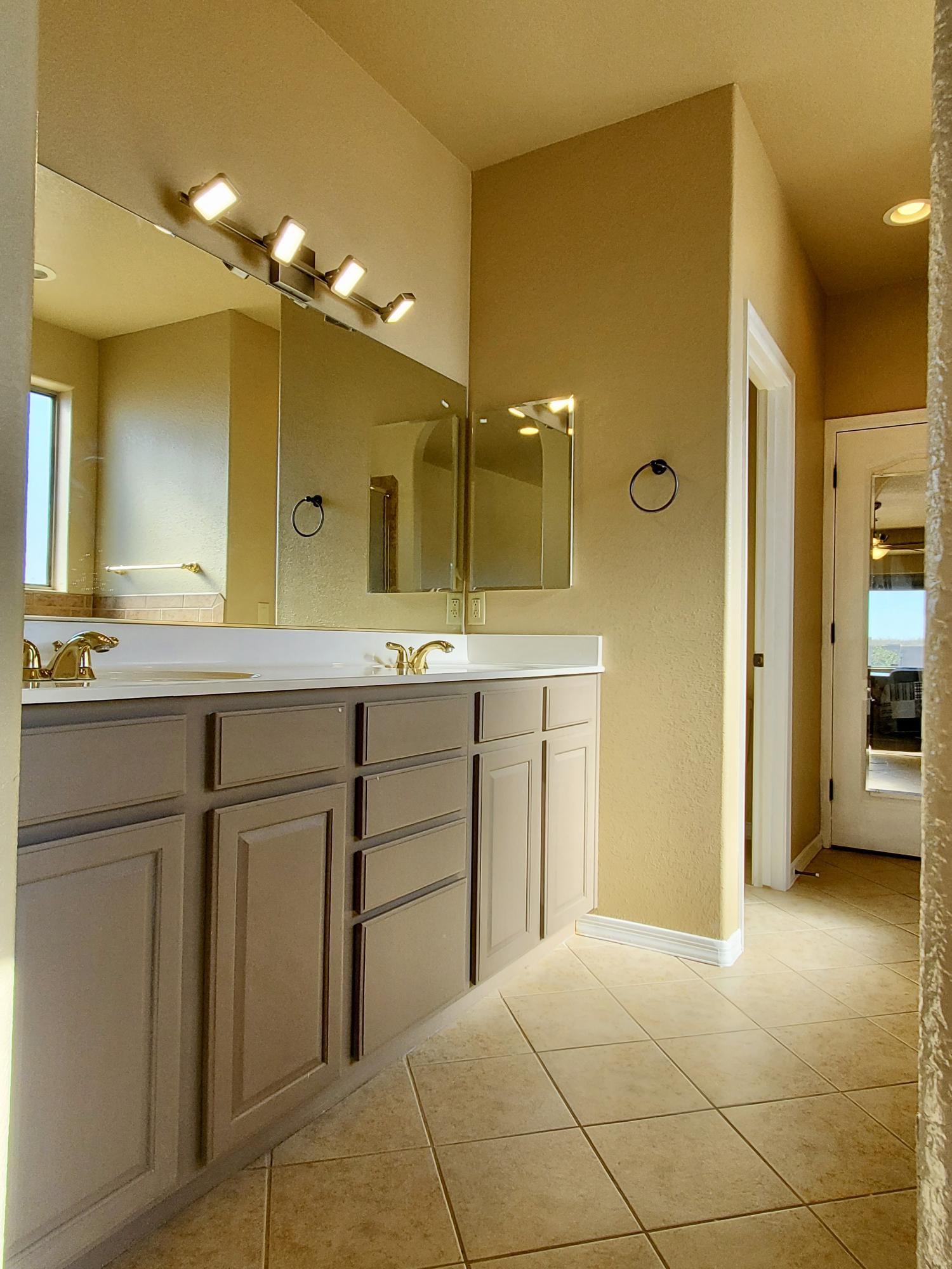 SIERRA BONITA RANCHES - Residential