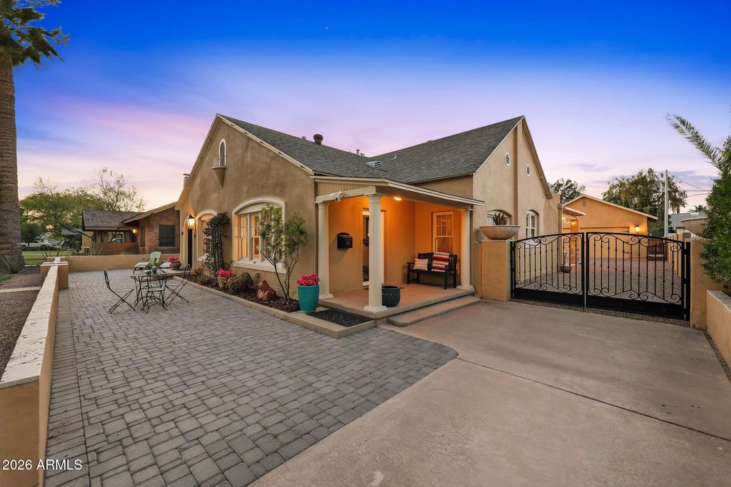 Photo of 126 W Palm Lane, Phoenix, AZ 85003 (MLS # 7016081)