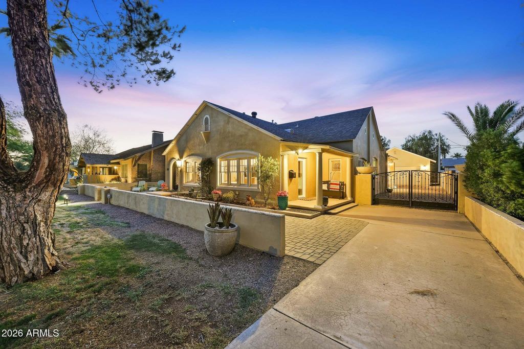 Photo of 126 W Palm Lane, Phoenix, AZ 85003 (MLS # 7016081)