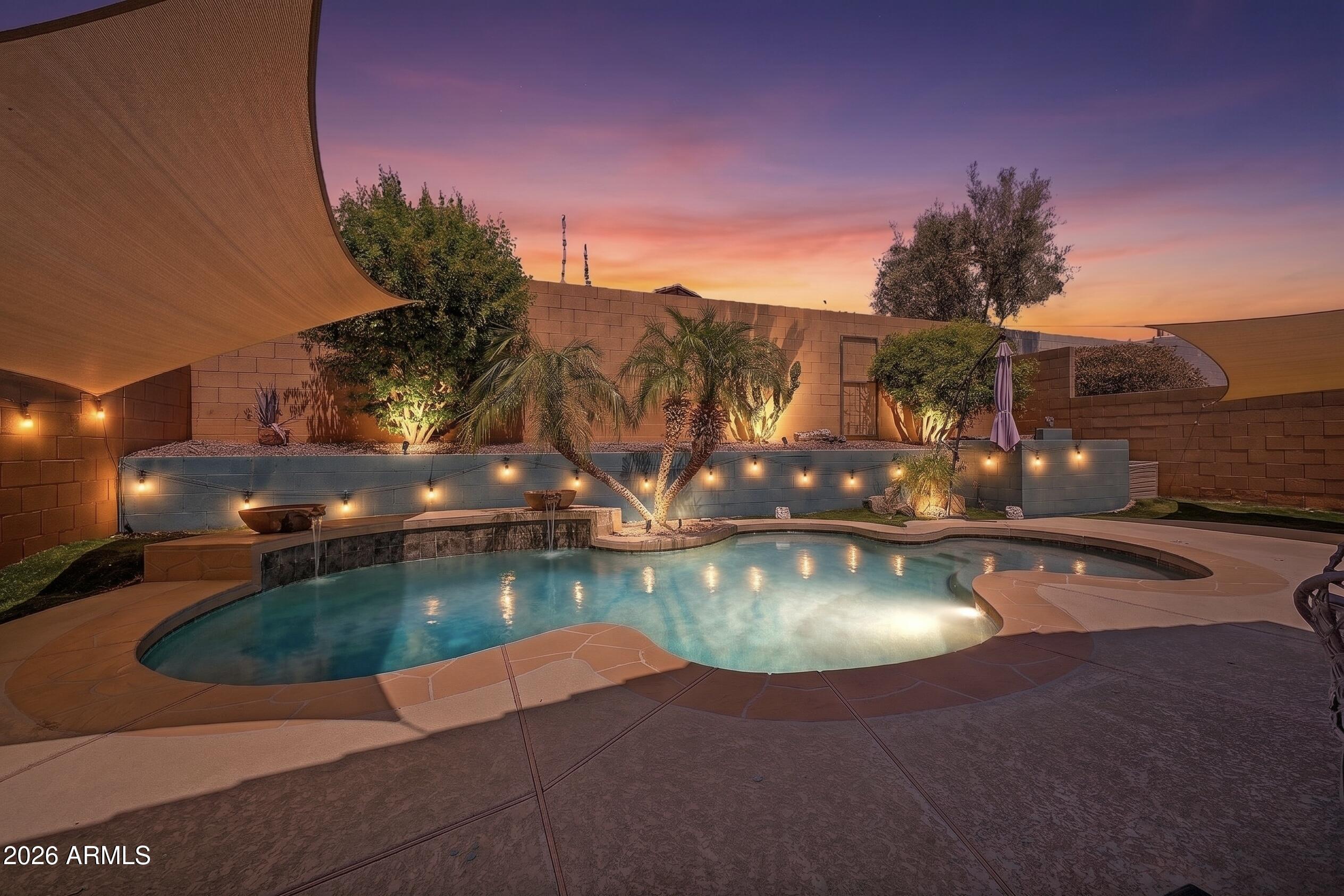 21052 W WHITE ROCK Road