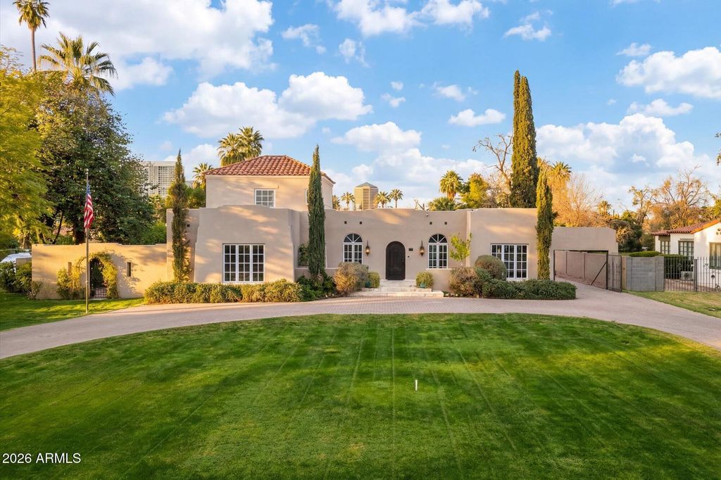 Photo of 118 E Palm Lane, Phoenix, AZ 85004 (MLS # 6972684)