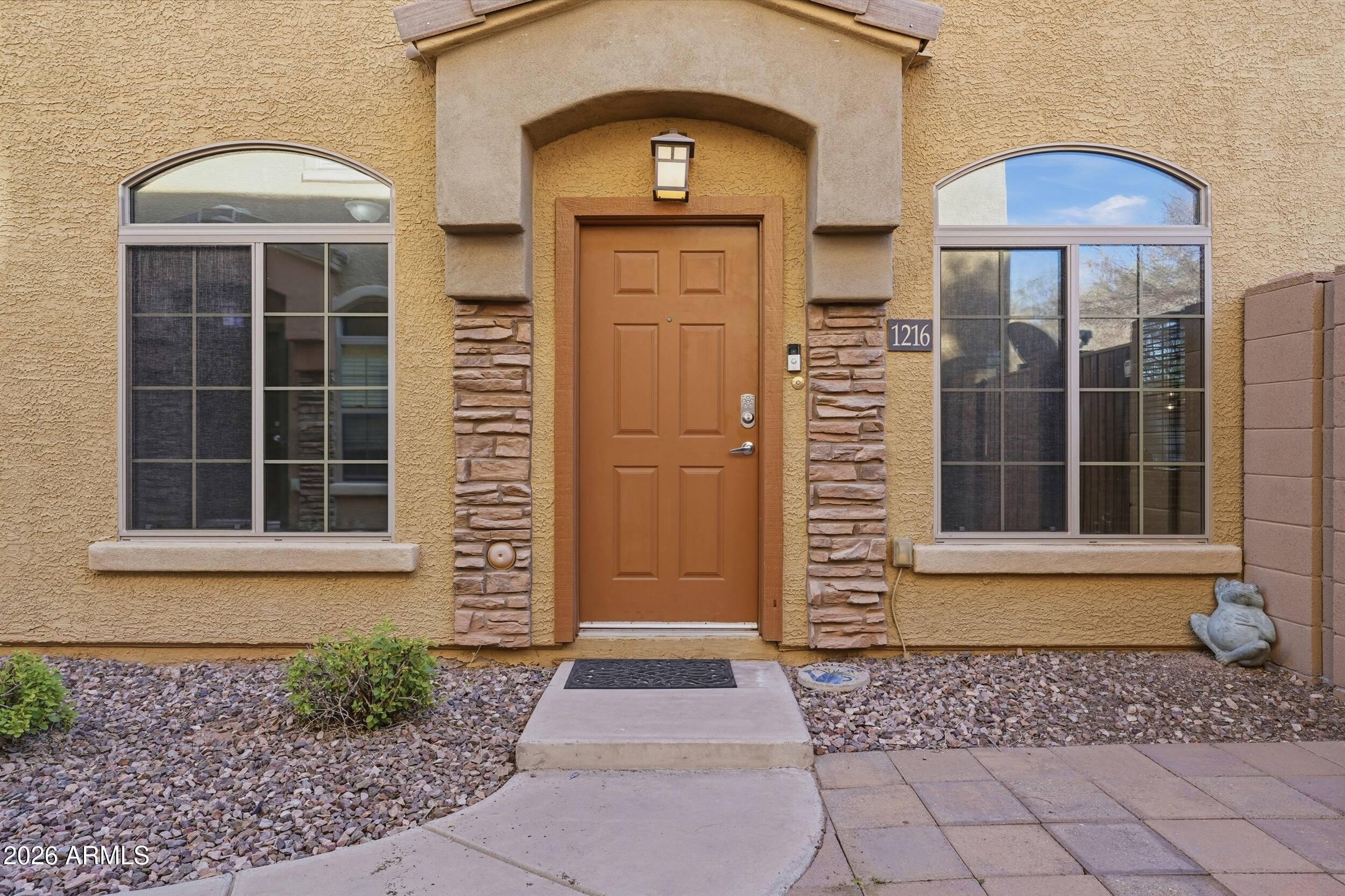 1350 S GREENFIELD Road 1216