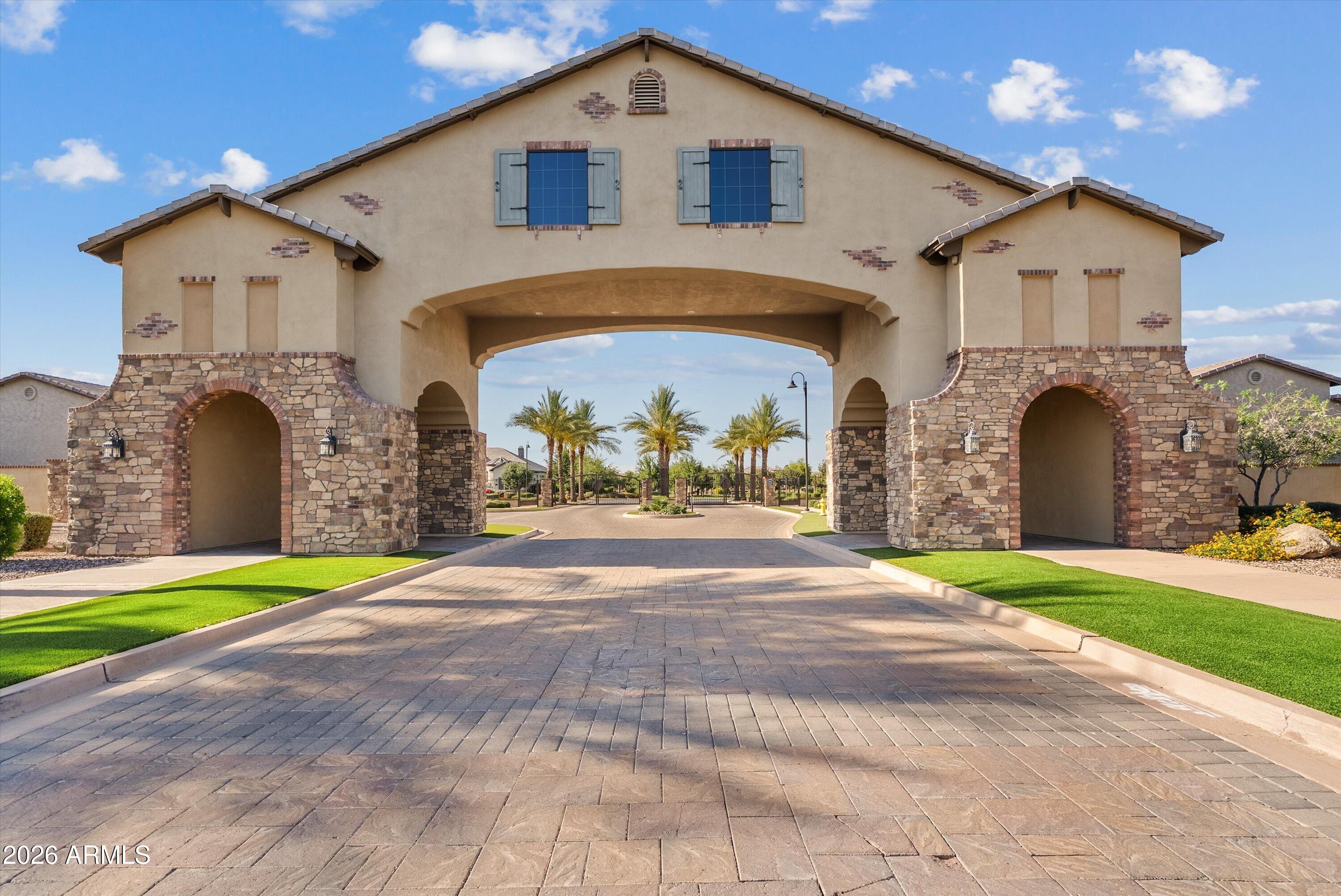 ESTATES AT 32ND STREET - Residential