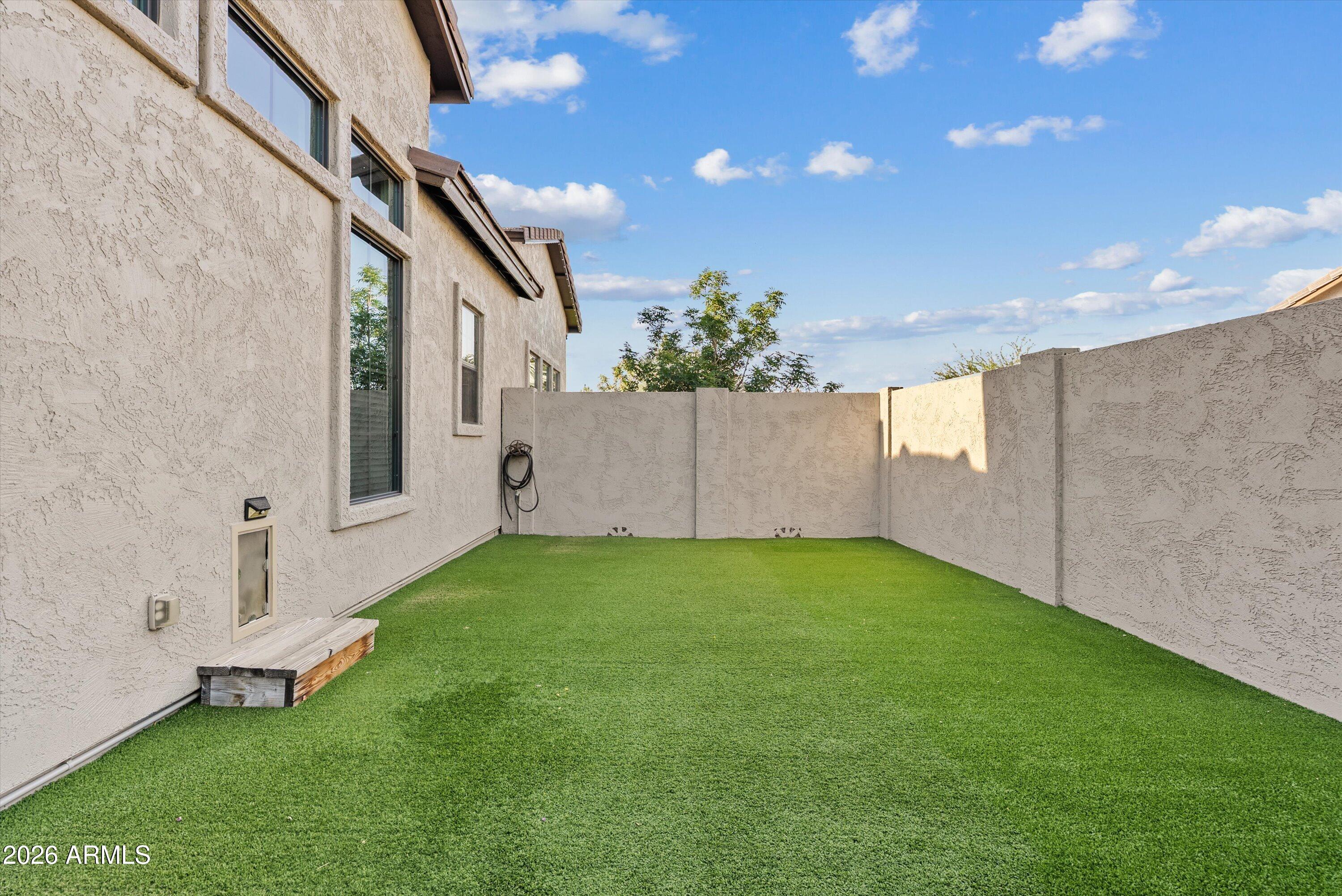 ESTATES AT 32ND STREET - Residential