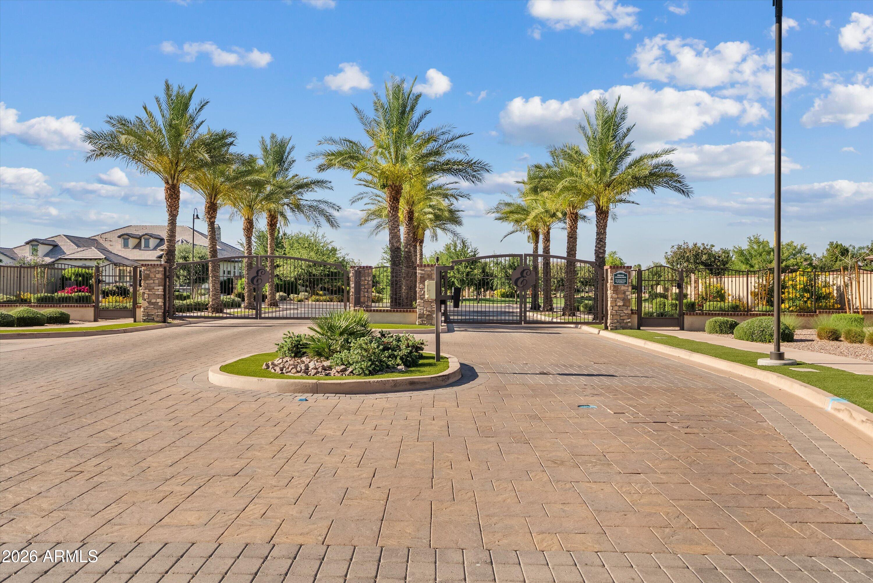 ESTATES AT 32ND STREET - Residential