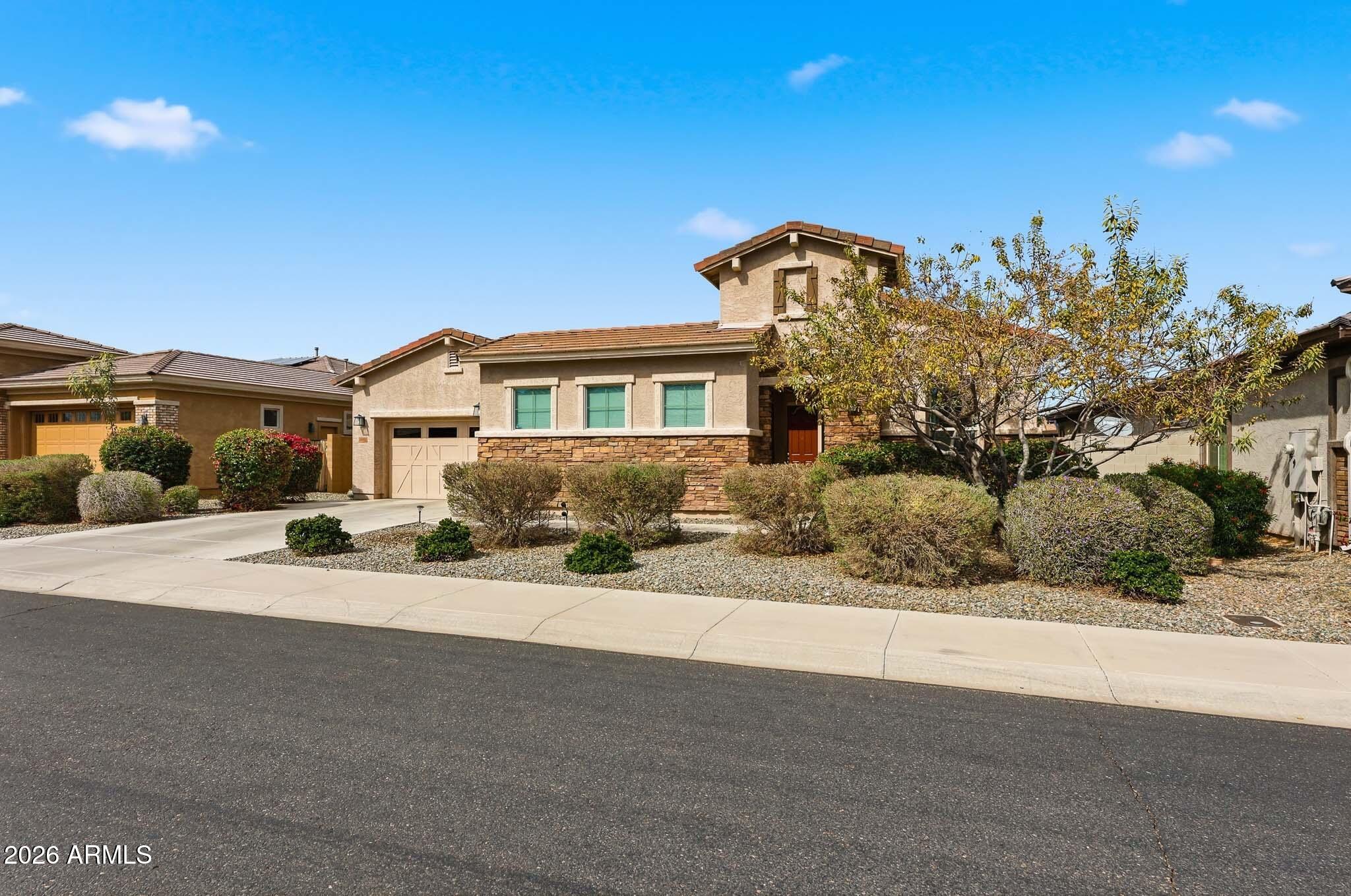 18932 W WINDSOR Boulevard