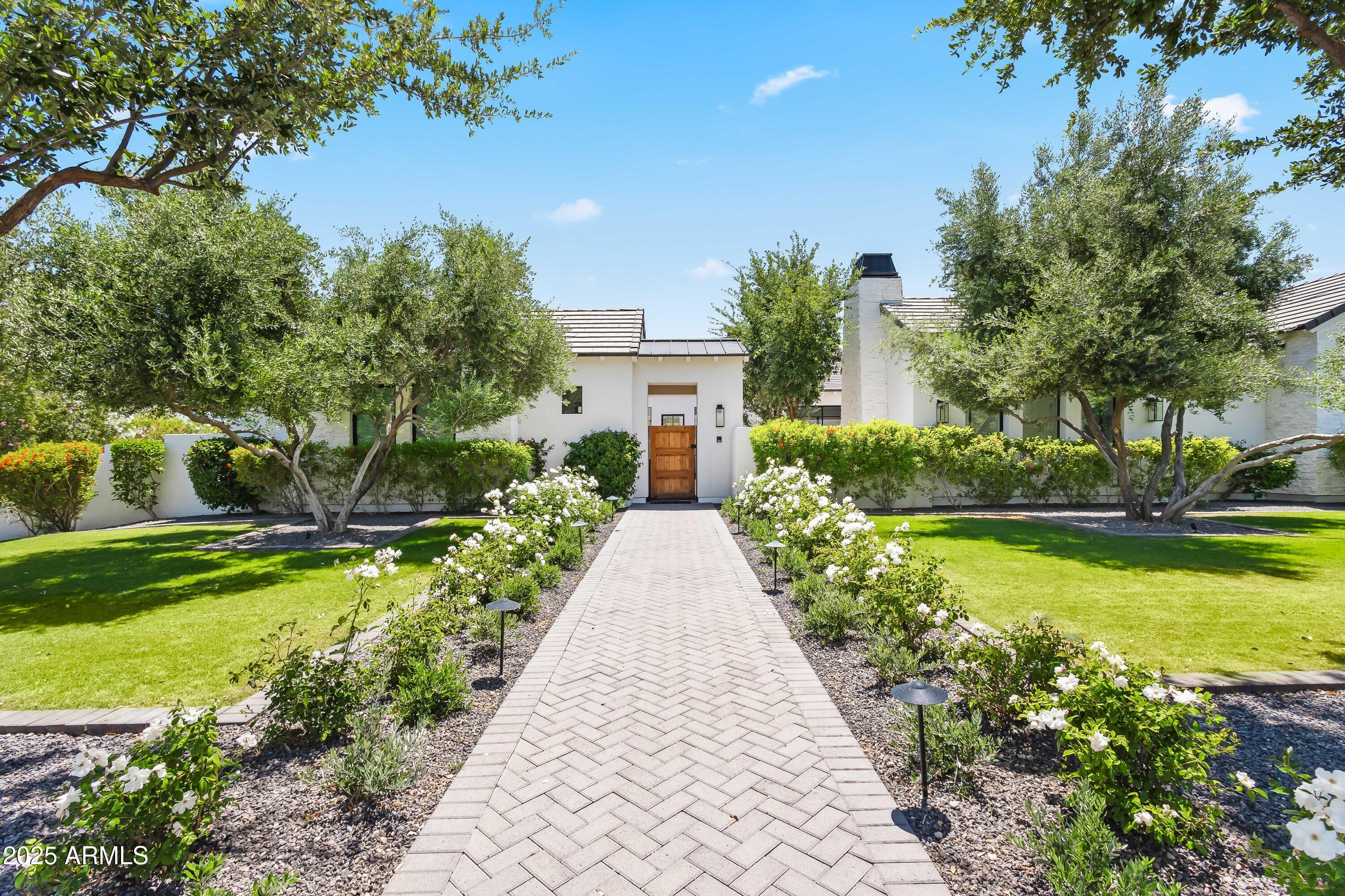 5639 N 68TH Place