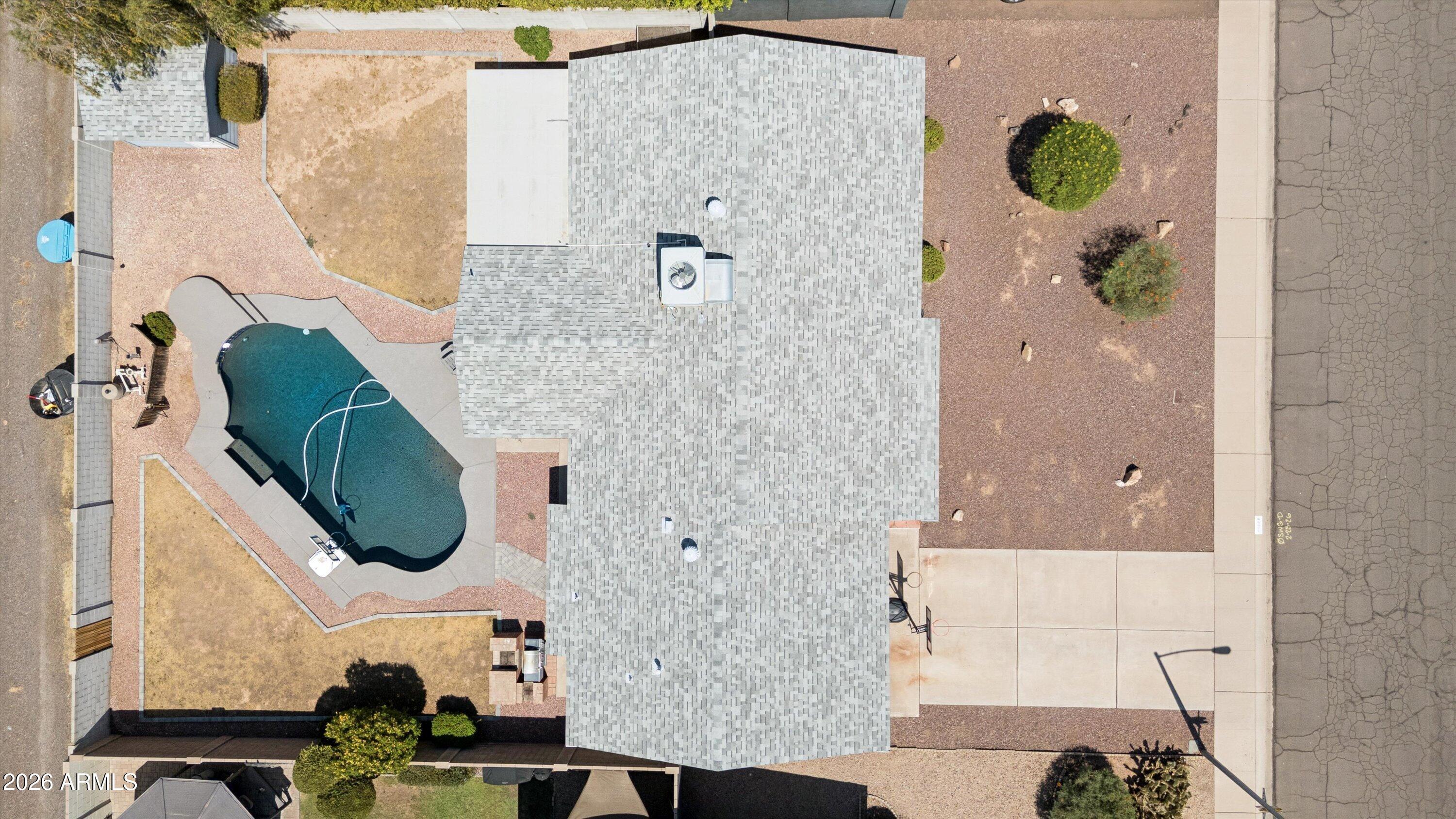 2922 E ALTADENA Avenue