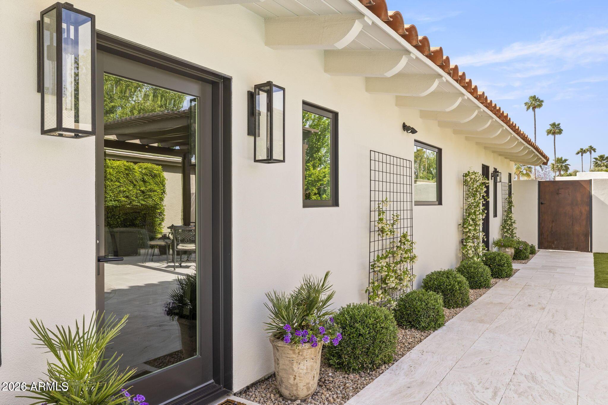 7613 E VIA DE LINDO --